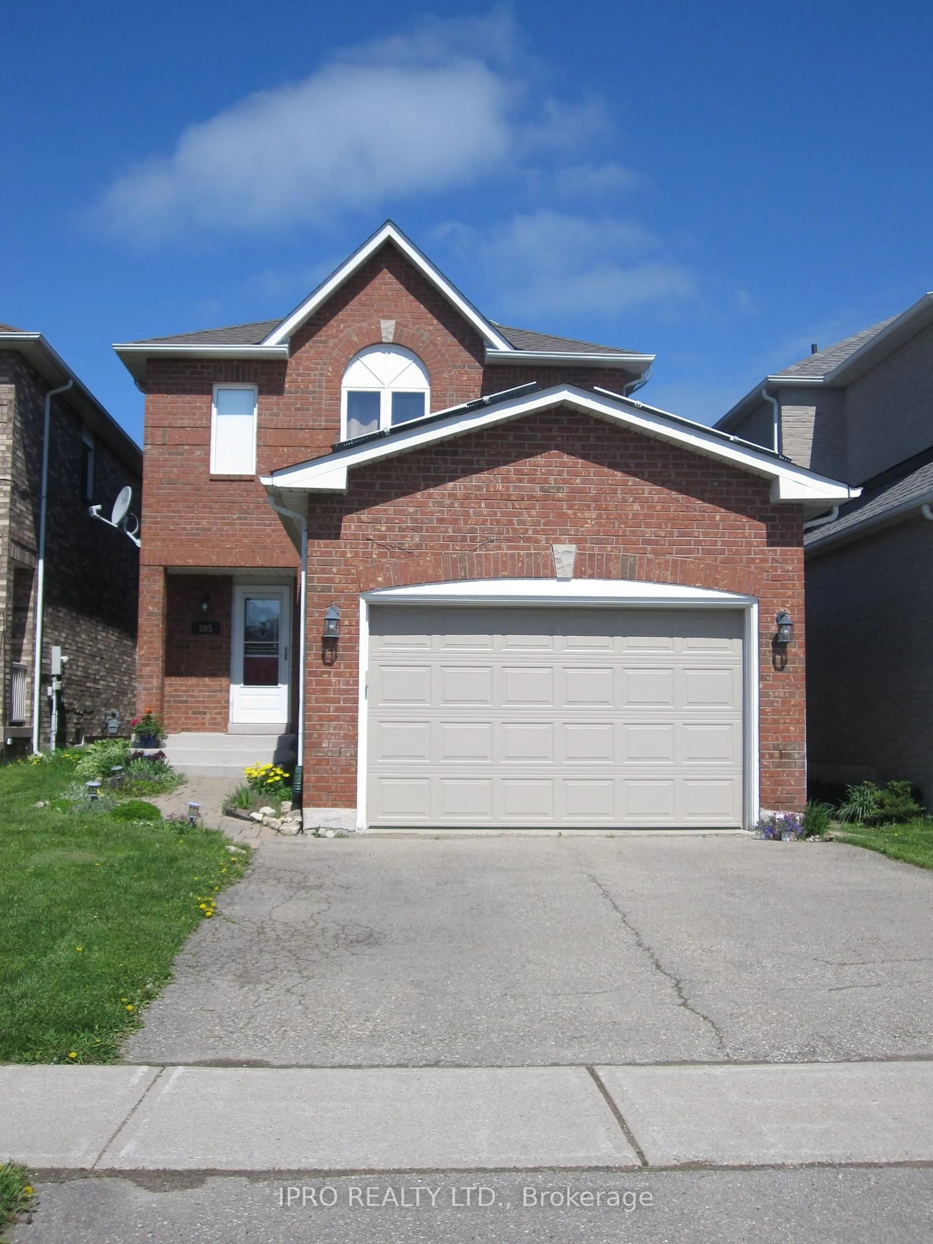 Home with brick exterior material, street for 305 Marshall Cres, Orangeville Ontario L9W 4Y5