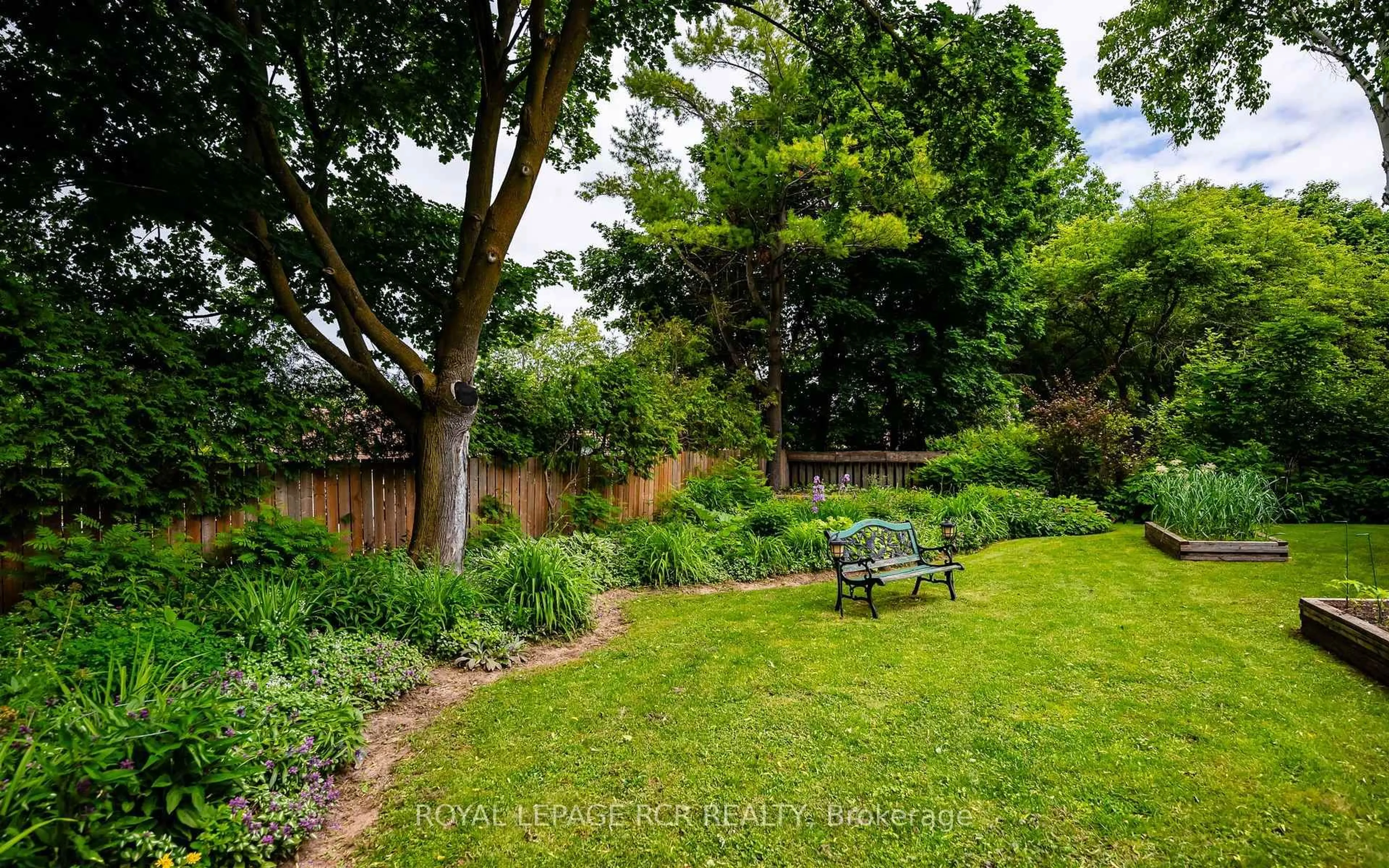 Patio, forest/trees view for 31 Forest Park Rd, Orangeville Ontario L9W 1A1