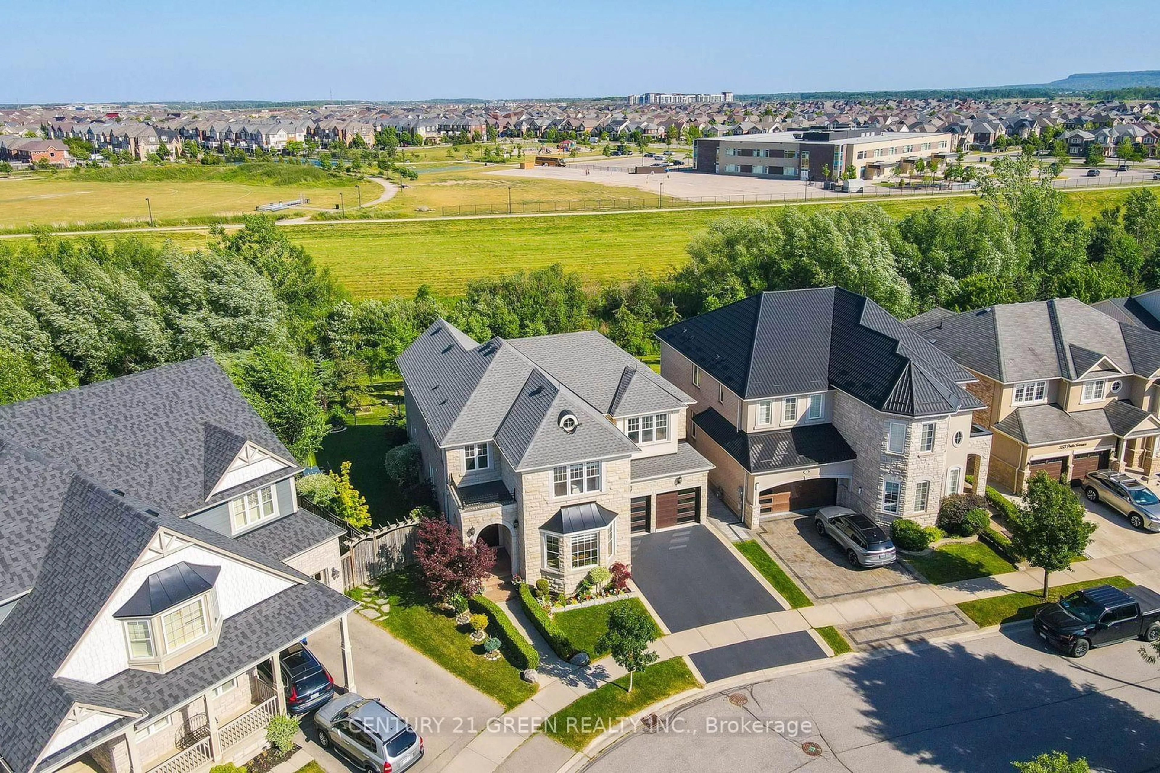 A pic from outside/outdoor area/front of a property/back of a property/a pic from drone, unknown for 345 Potts Terrace, Milton Ontario L9T 0X5