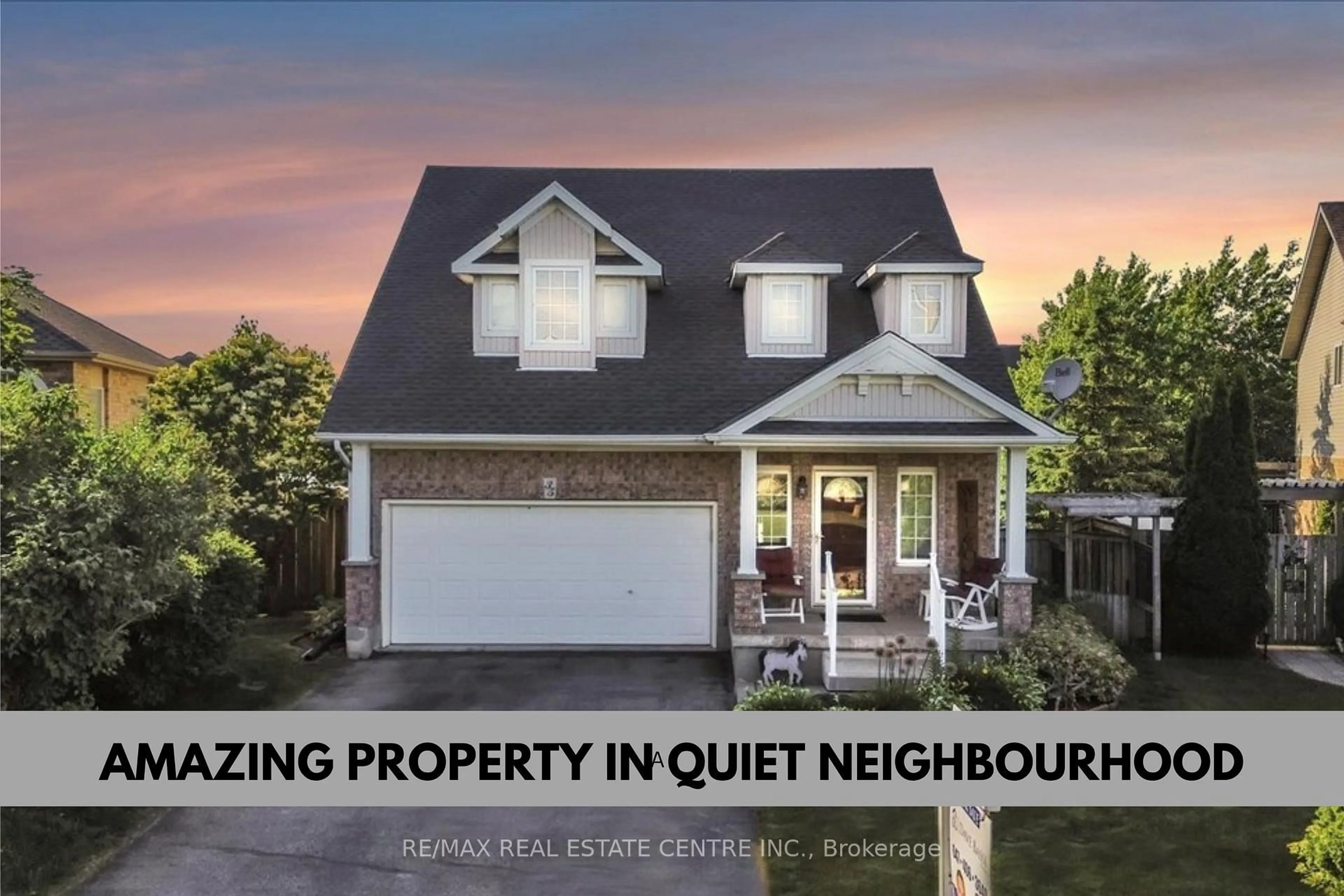 A pic from outside/outdoor area/front of a property/back of a property/a pic from drone, street for 35 Cameron Crt, Orangeville Ontario L9W 5G8