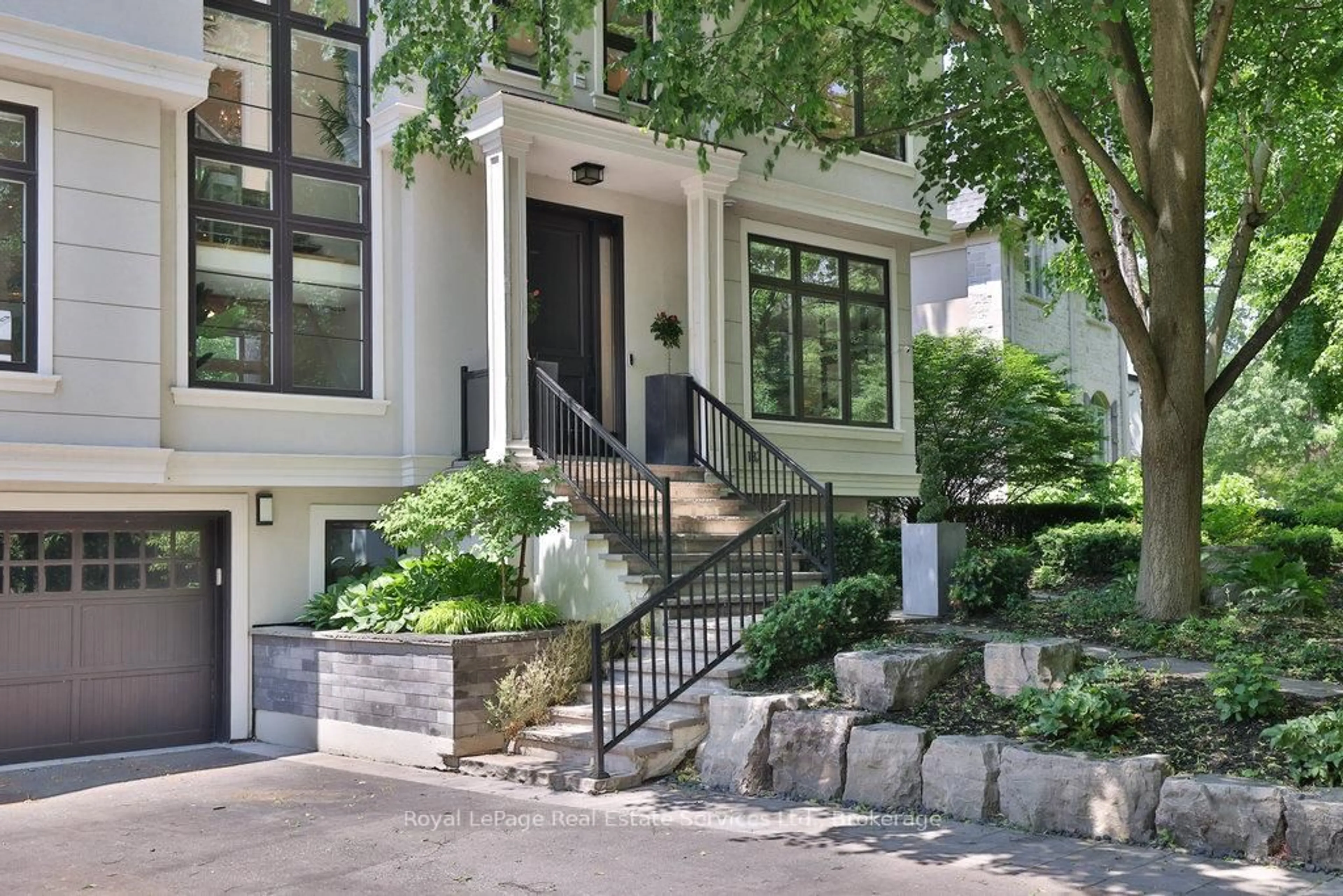Unknown for 182 Charnwood Dr, Oakville Ontario L6J 5H1