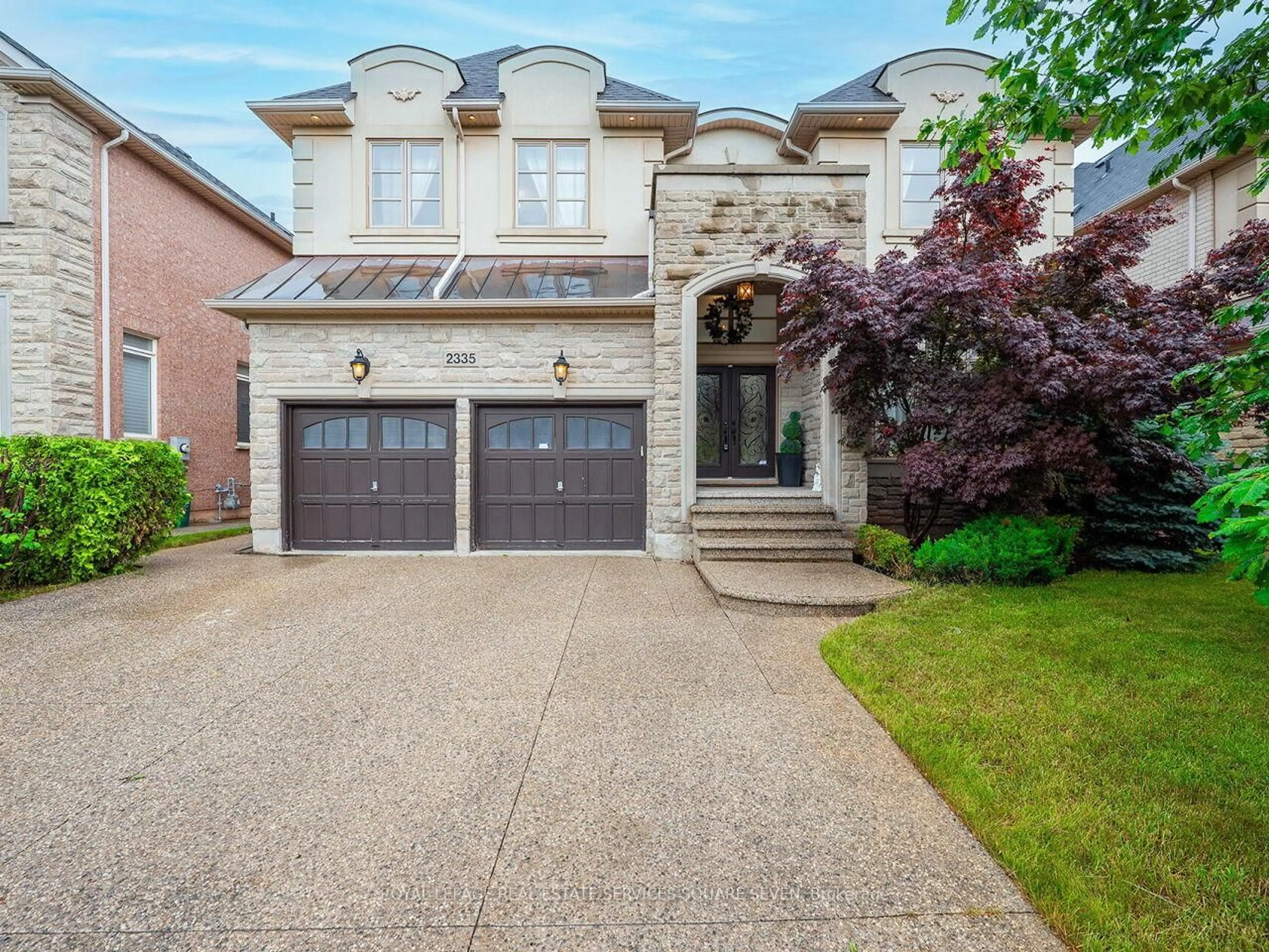 Home with brick exterior material, street for 2335 Awenda Dr, Oakville Ontario L6H 7J7