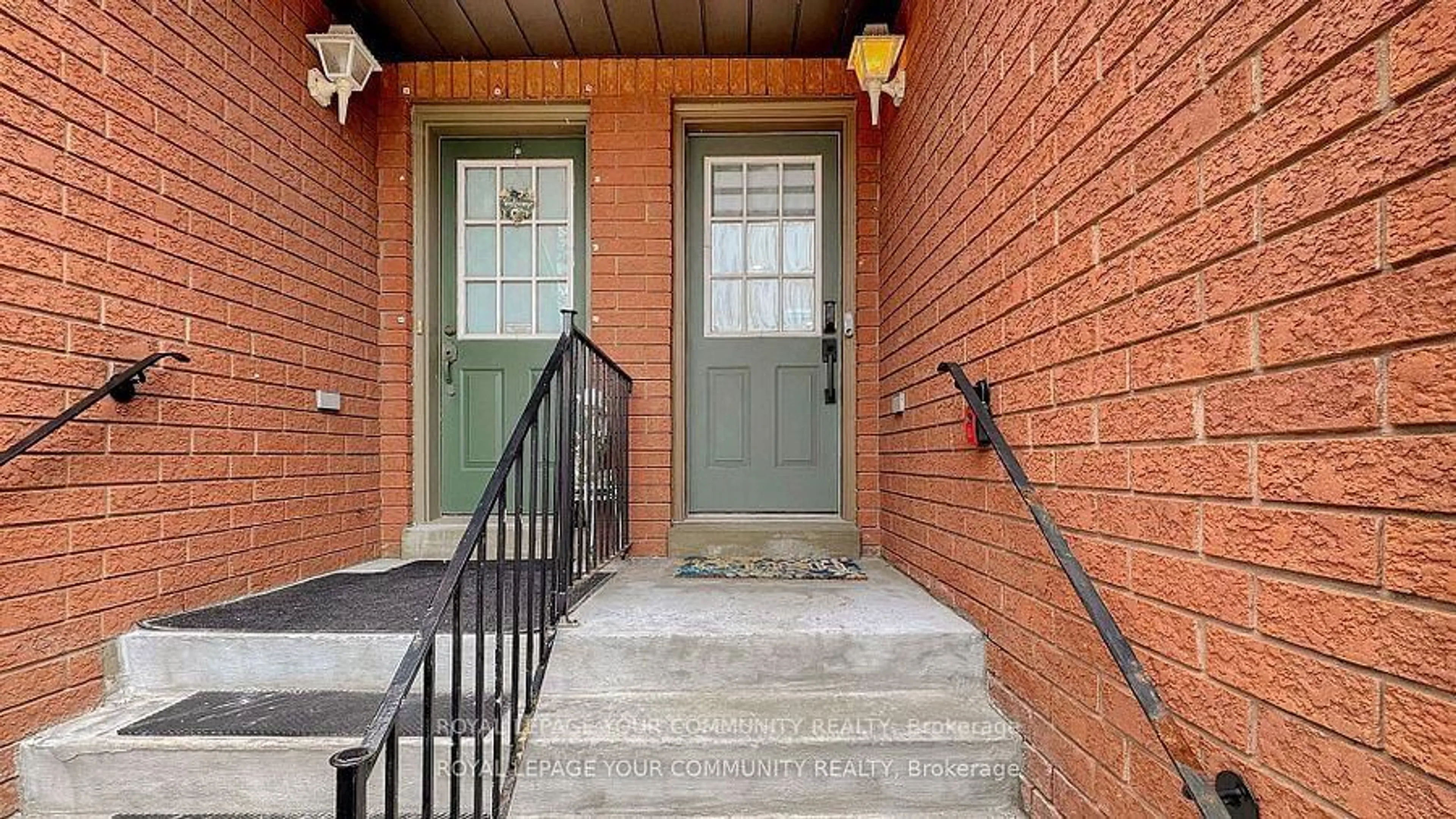 Indoor entryway for 148 Rory Rd, Toronto Ontario M6L 3G4
