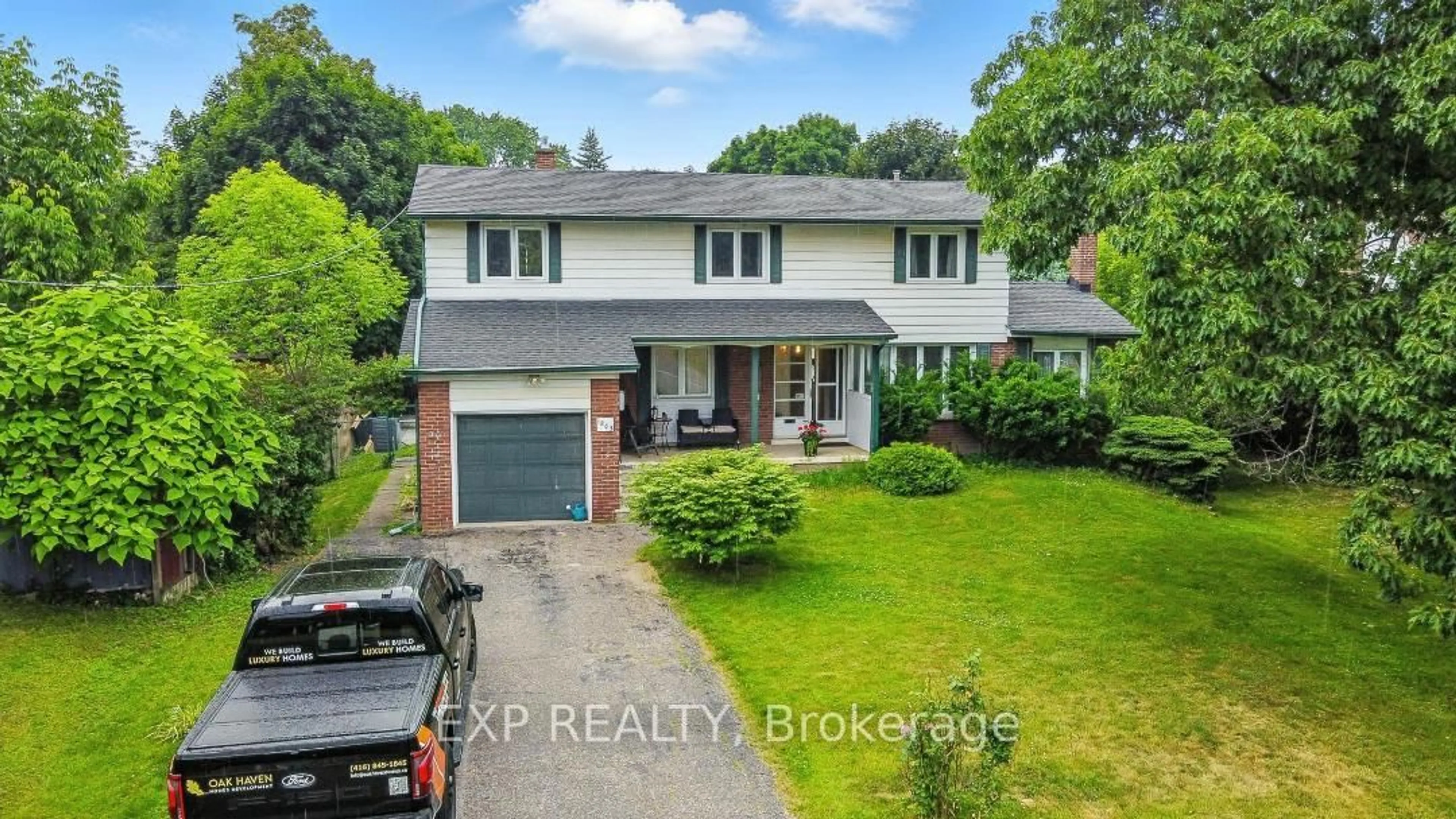A pic from outside/outdoor area/front of a property/back of a property/a pic from drone, street for 1203 Willowbrook Dr, Oakville Ontario L6L 2J9