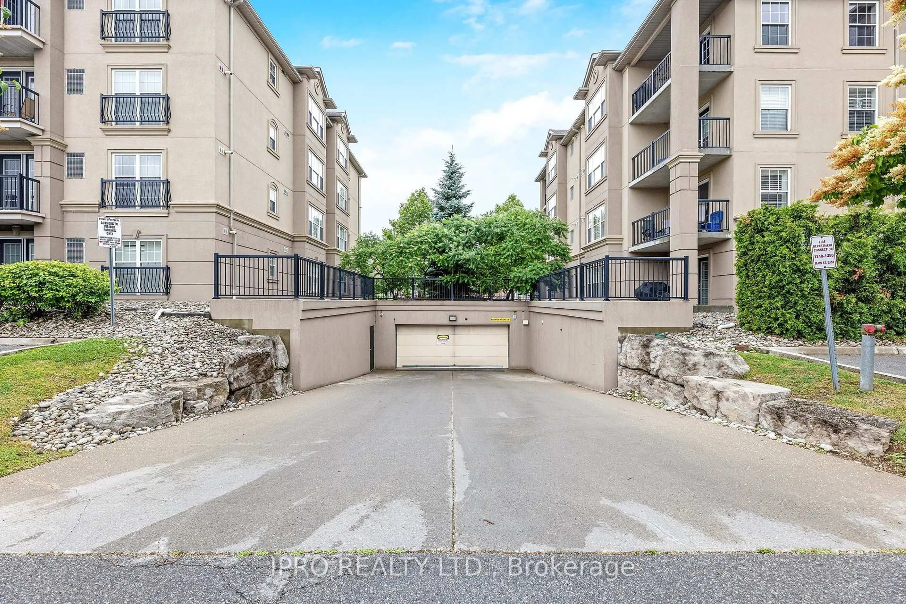 Patio, unknown for 1350 Main St #110, Milton Ontario L9T 7S6