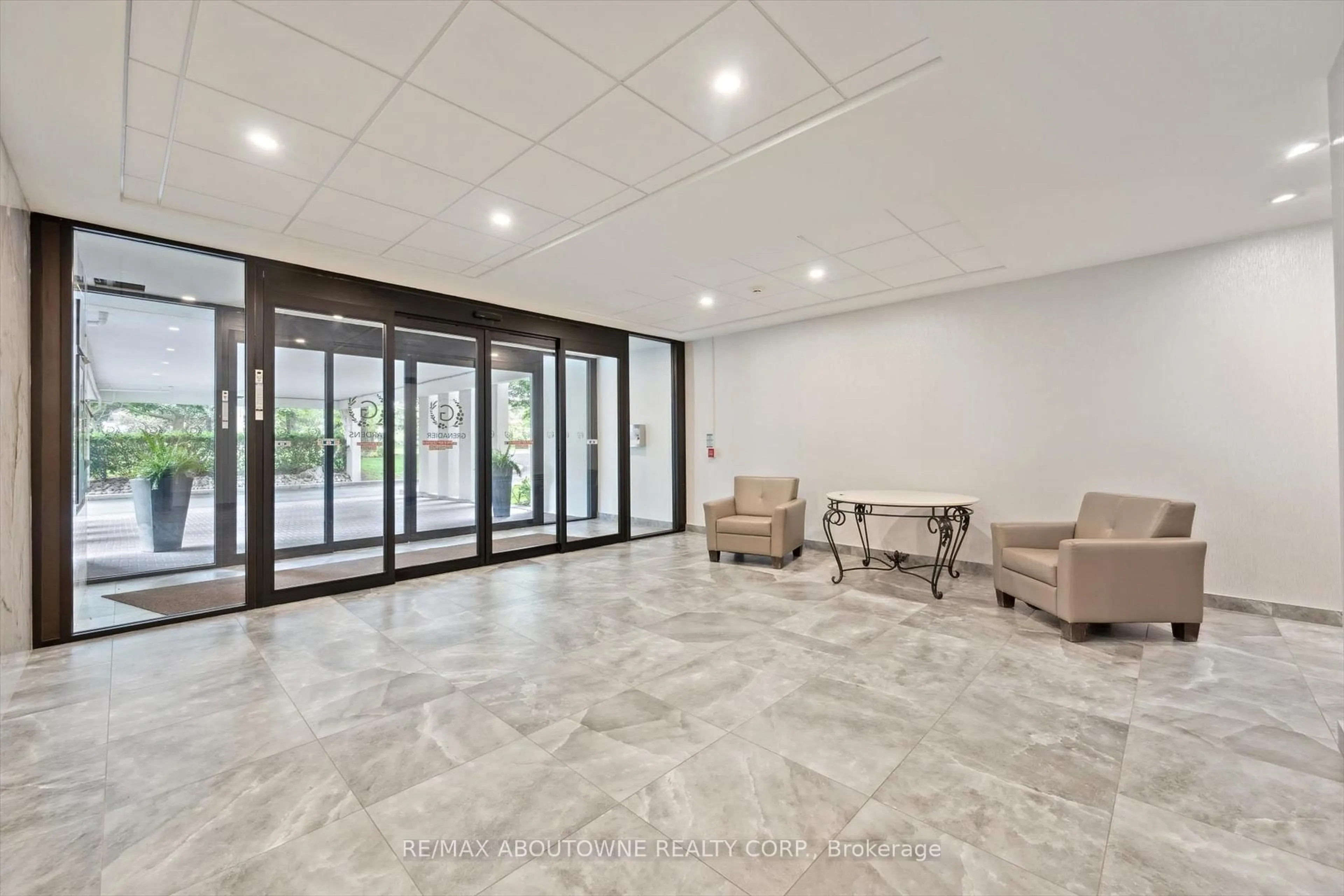 Indoor foyer for 65 Southport St #1002, Toronto Ontario M6S 3N6