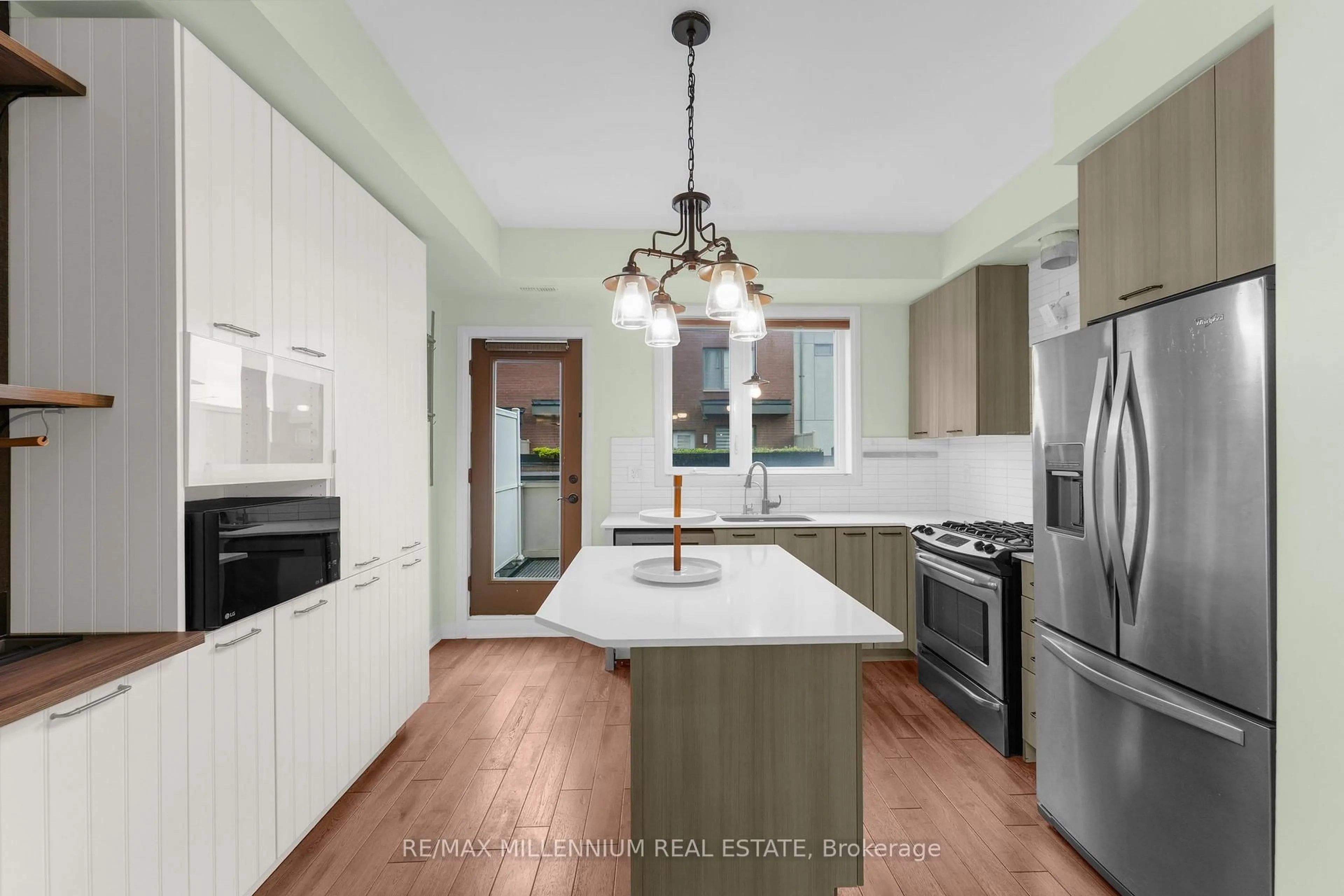 Open concept kitchen, unknown for 46 Sarah Jackson Cres, Toronto Ontario M3K 2B8