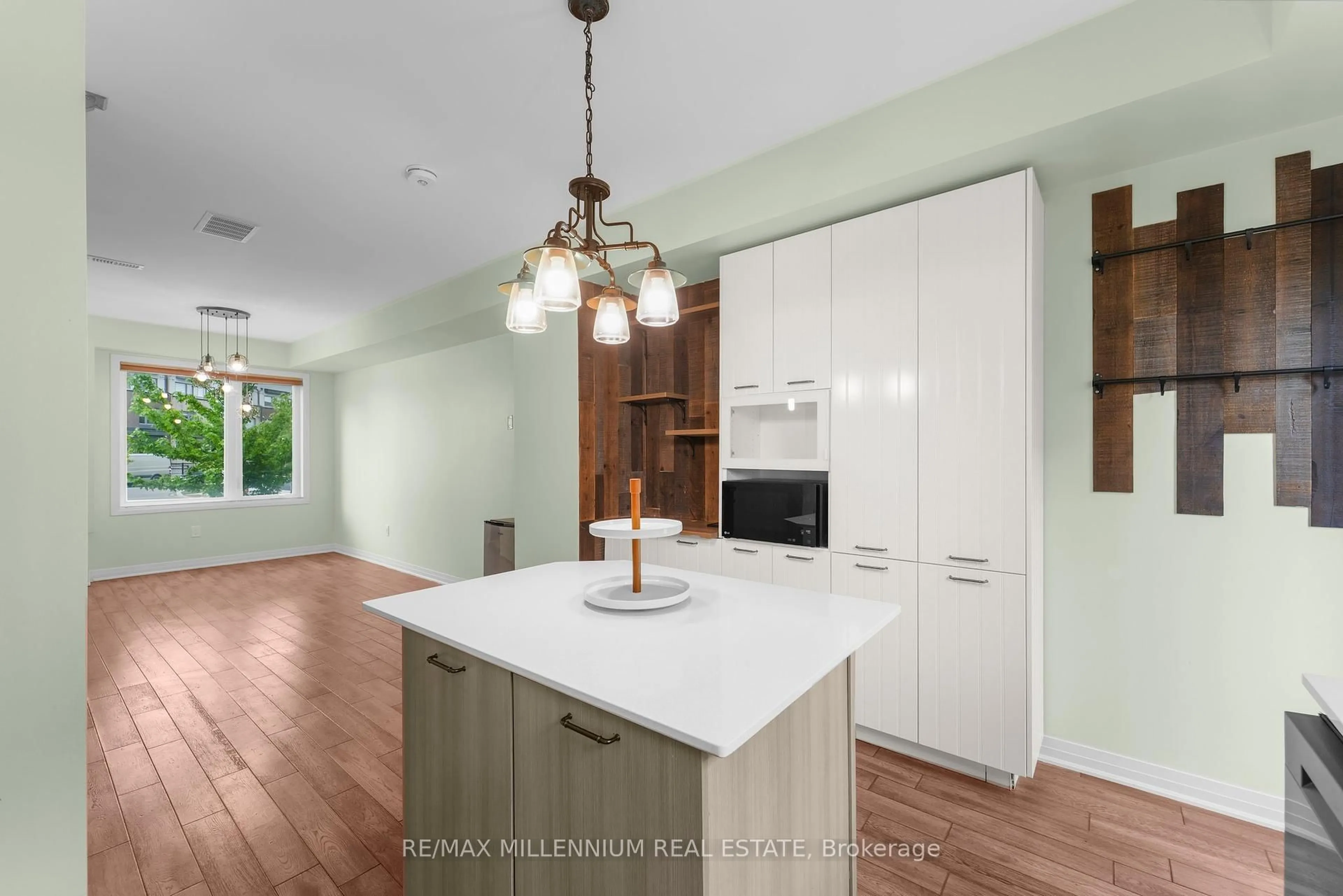 Open concept kitchen, unknown for 46 Sarah Jackson Cres, Toronto Ontario M3K 2B8