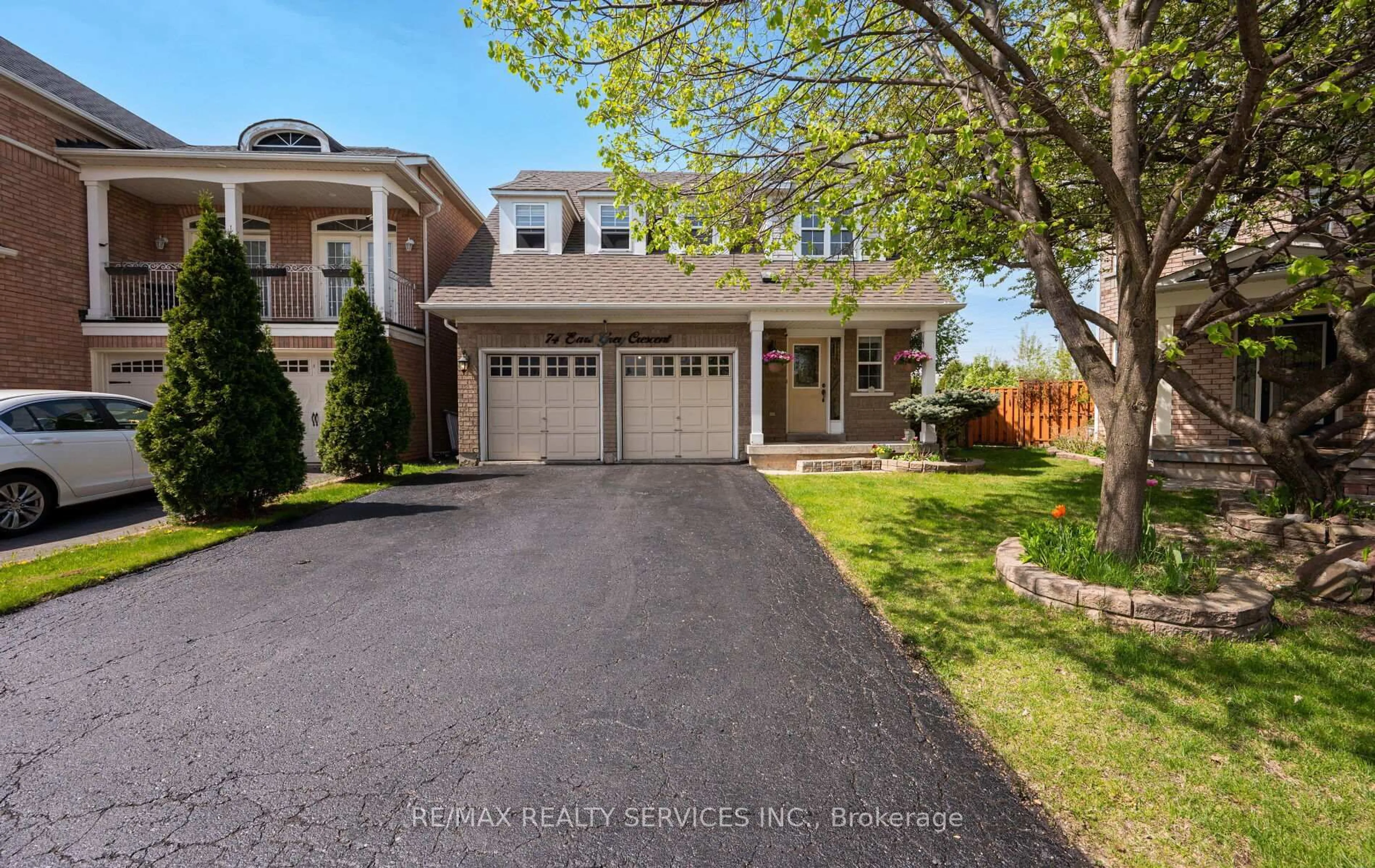 Unknown for 74 Earl Grey Cres, Brampton Ontario L7A 2L2