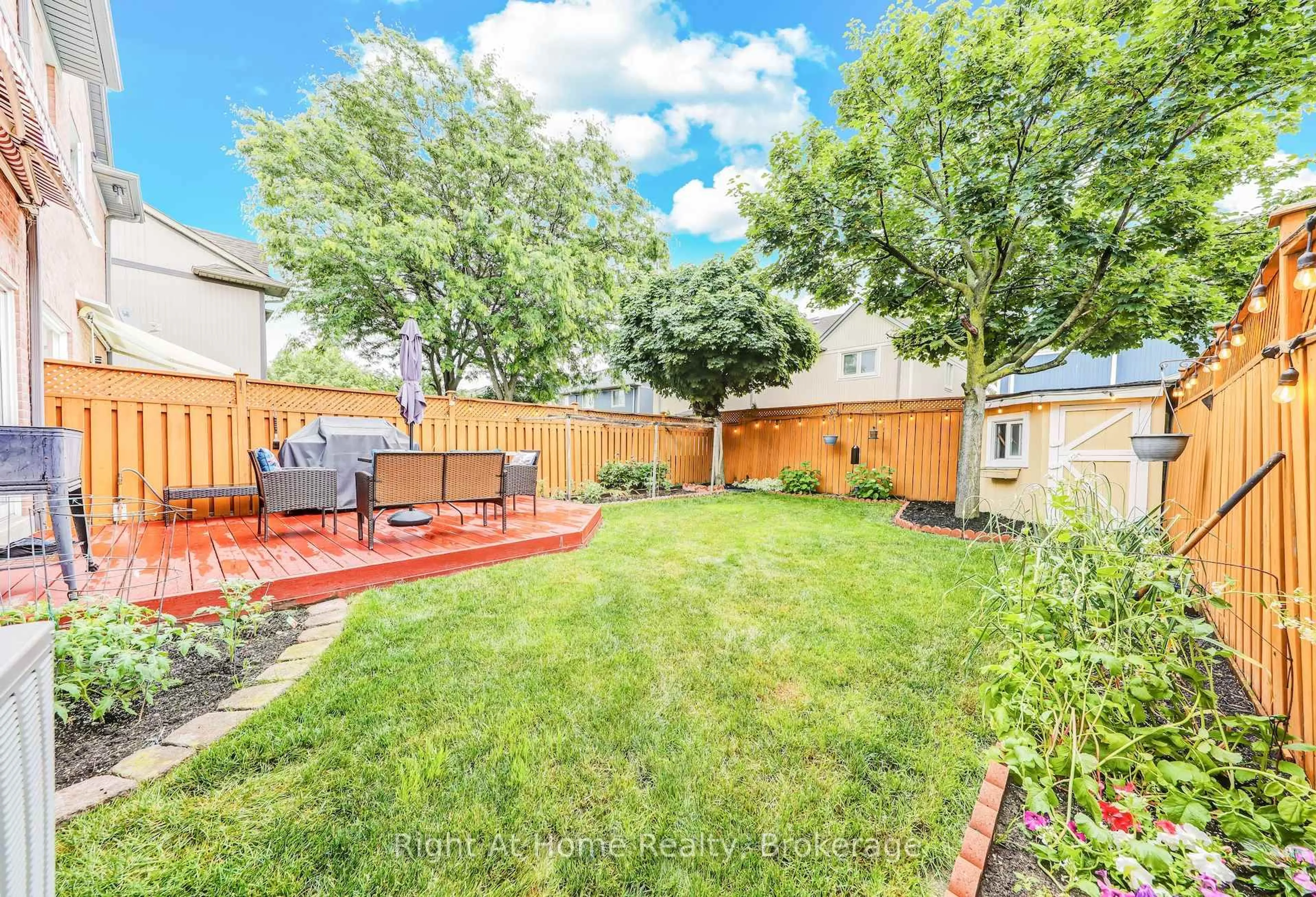 Patio, street for 1885 Stevington Cres, Mississauga Ontario L5N 7S5