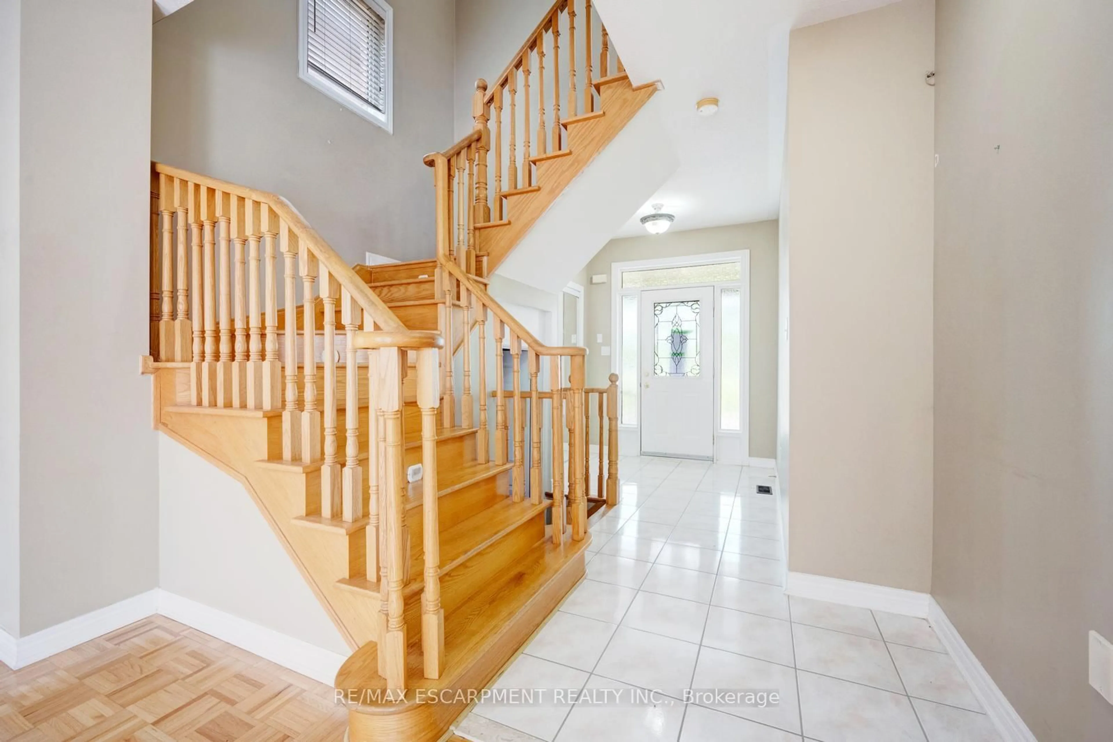 Unknown for 27 Putnam Dr, Brampton Ontario L7A 3S9