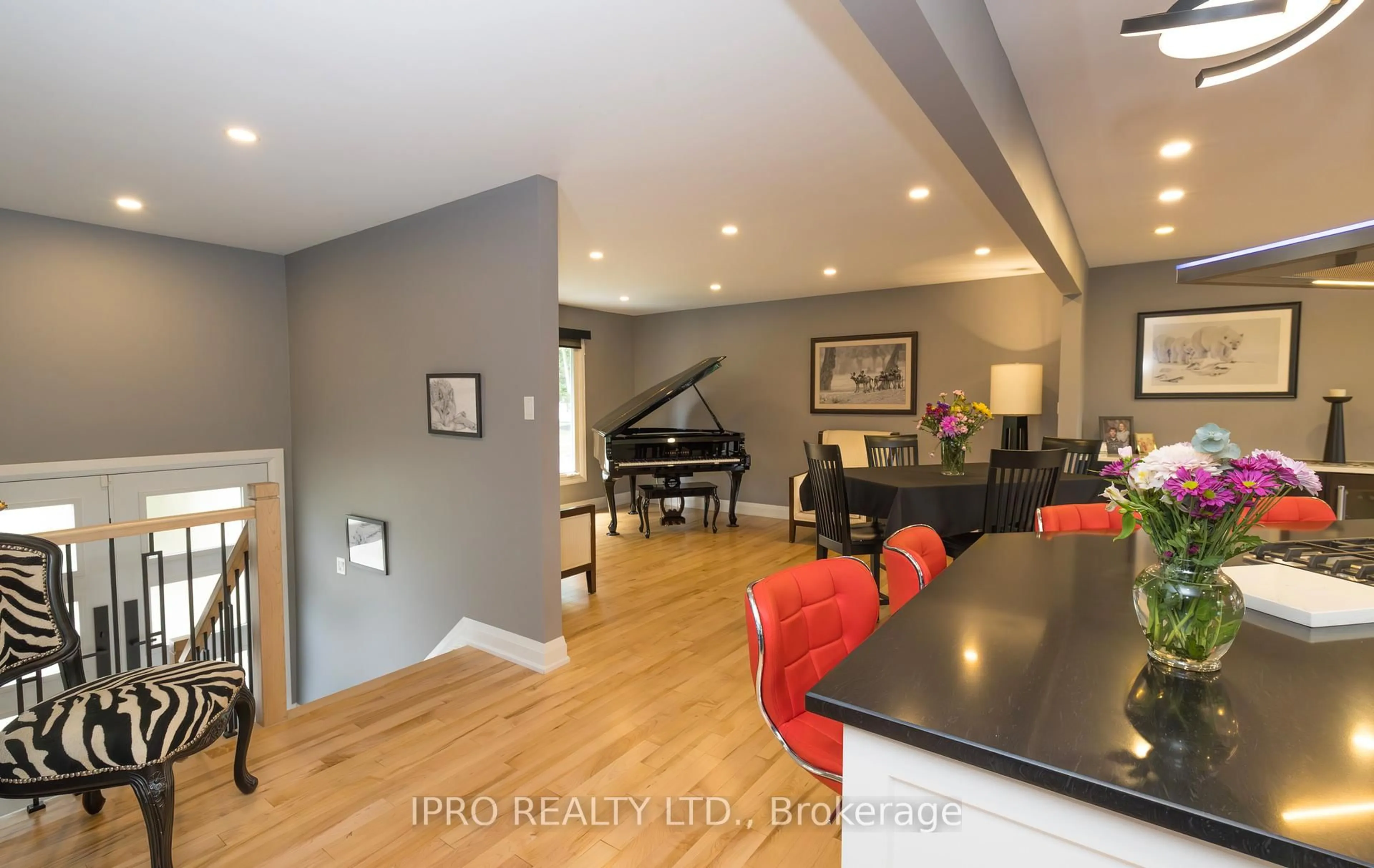 Unknown for 2183 Sandringham Dr, Burlington Ontario L7P 3E7