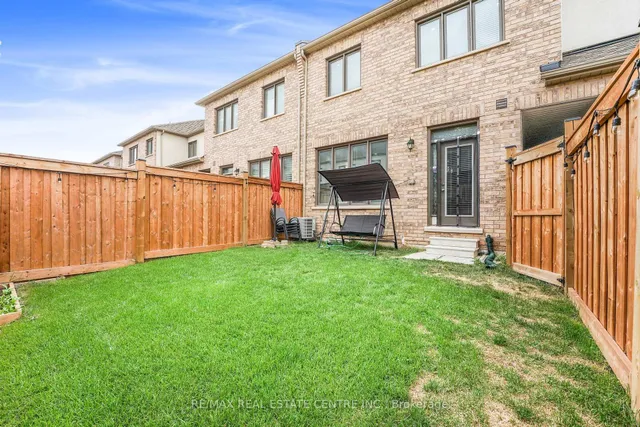 Primary image of 474 Sheaffe Pl