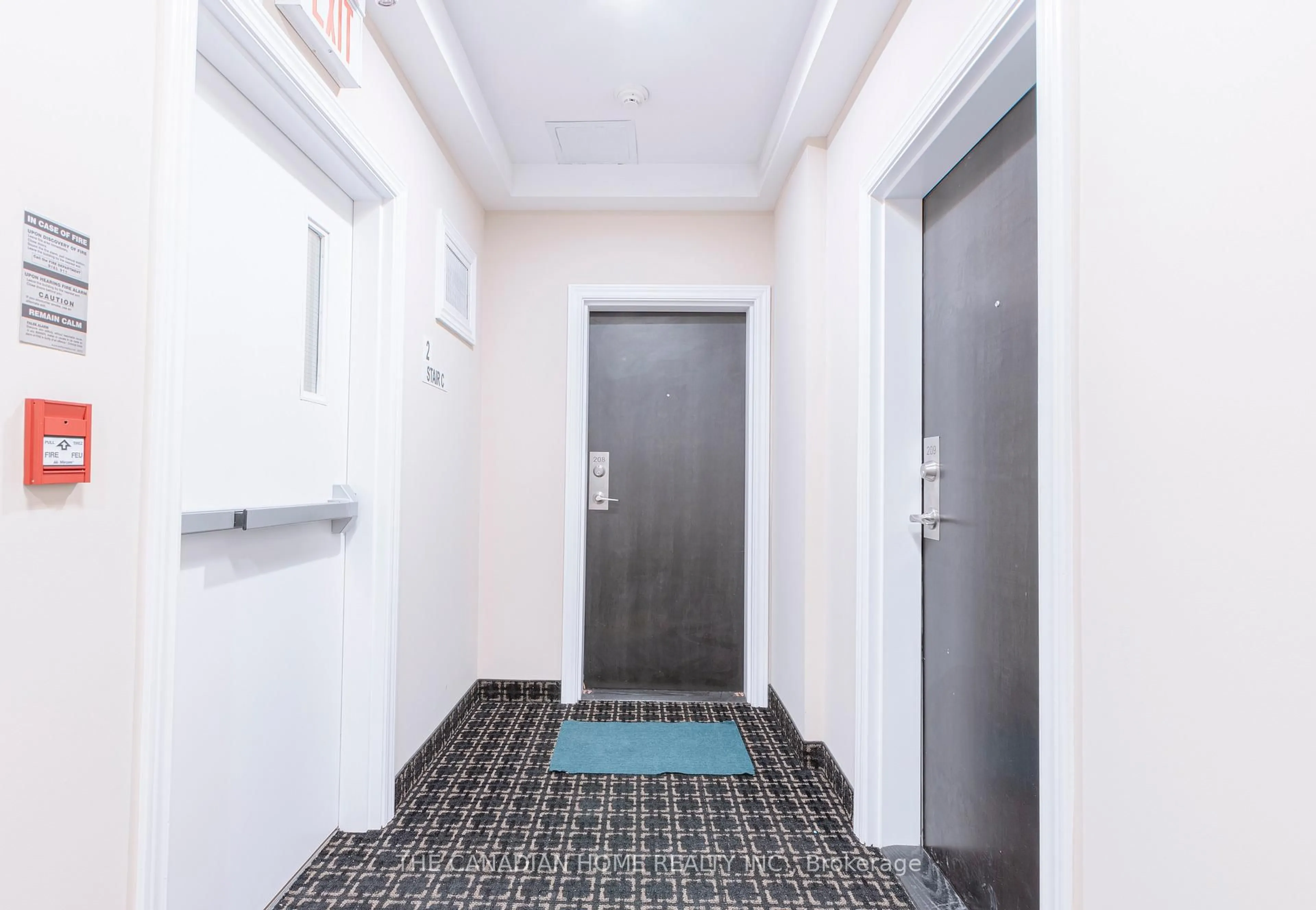 Indoor foyer for 269 Georgian Dr #208, Oakville Ontario L6H 0L1