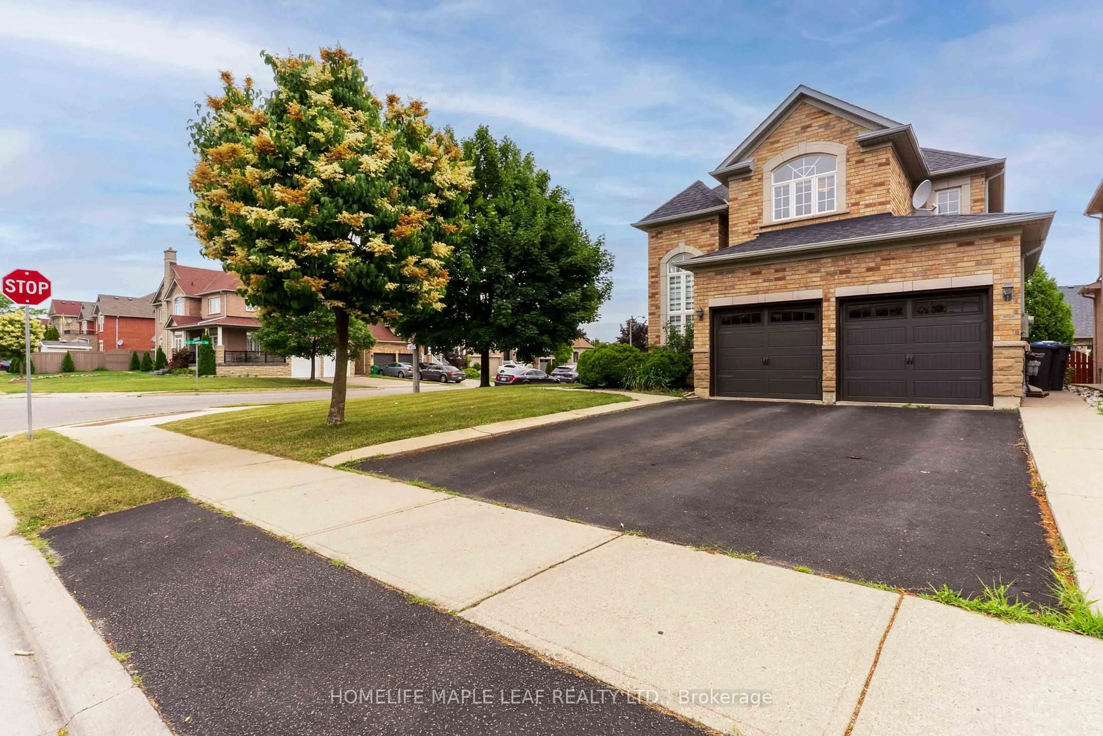 Unknown for 63 Blue Diamond Dr, Brampton Ontario L6S 6H8