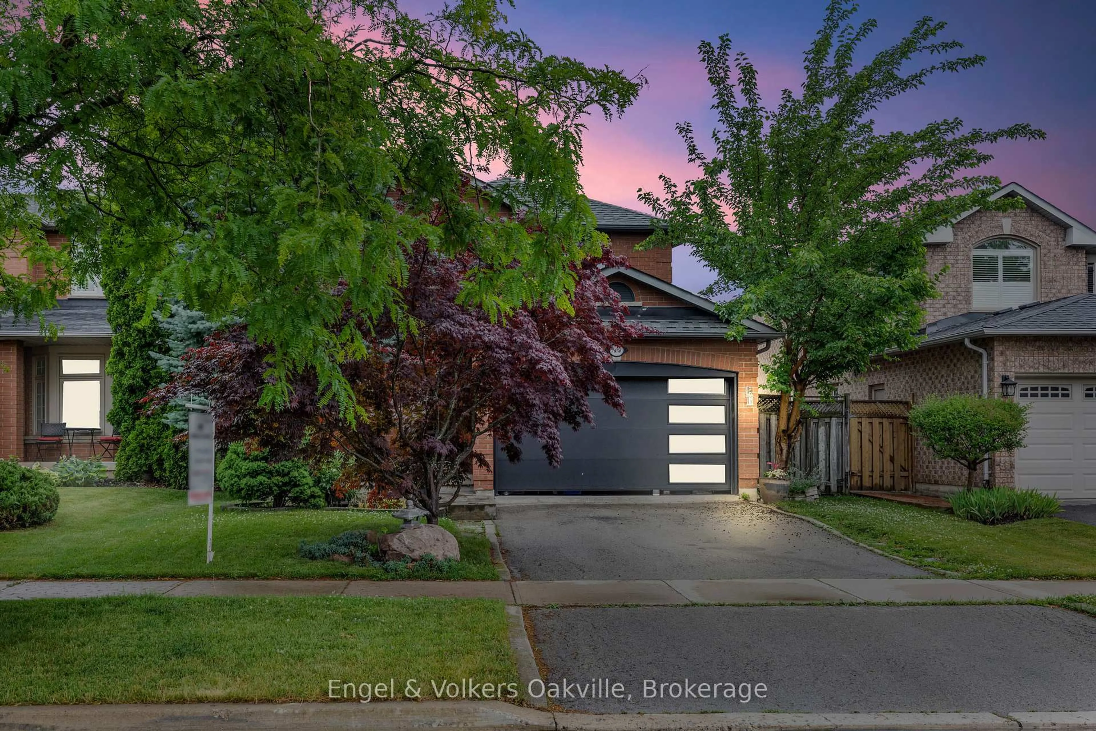 Unknown for 569 Phoebe Cres, Burlington Ontario L7L 6H7