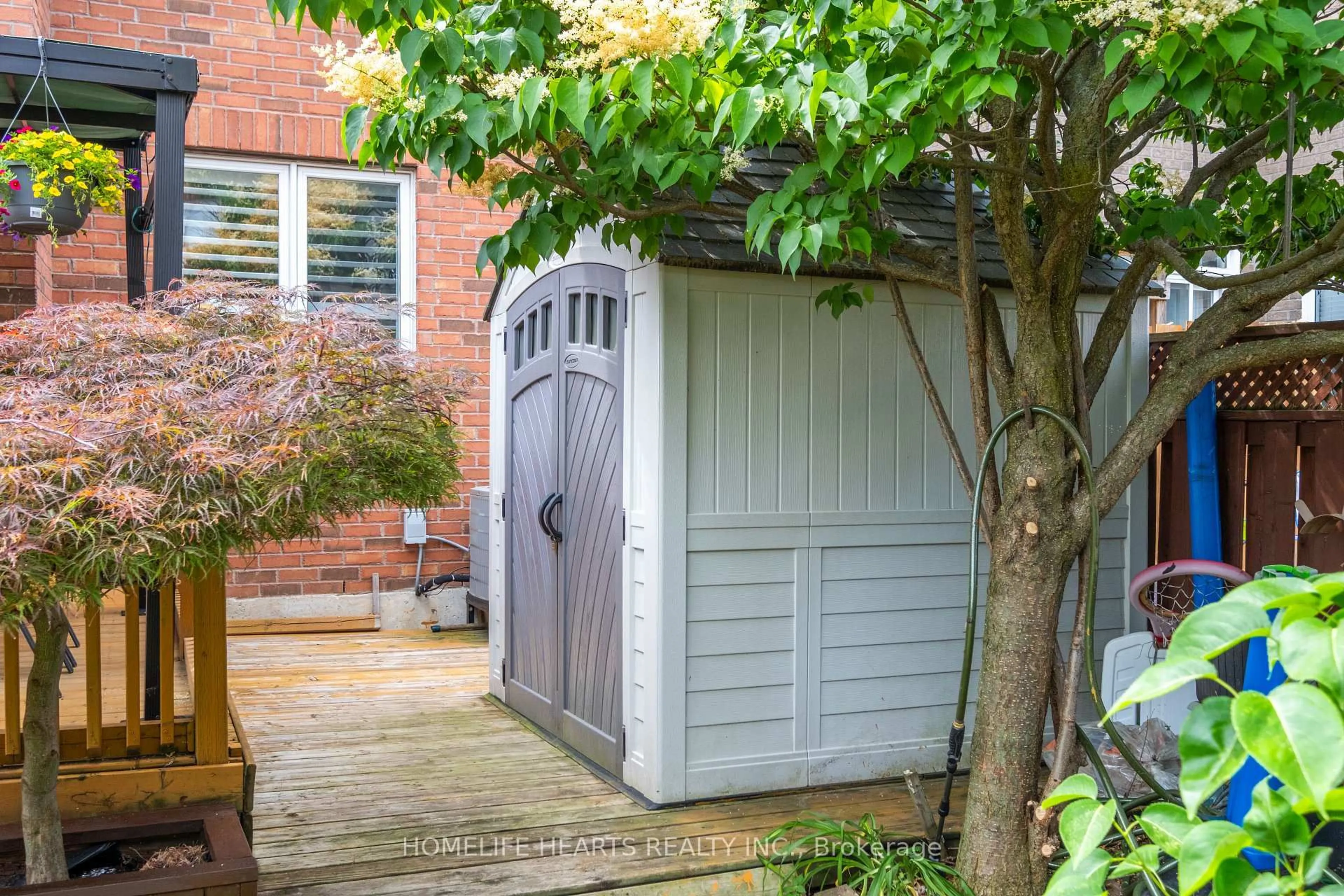 Shed for 3213 Escada Dr, Mississauga Ontario L5M 7V6