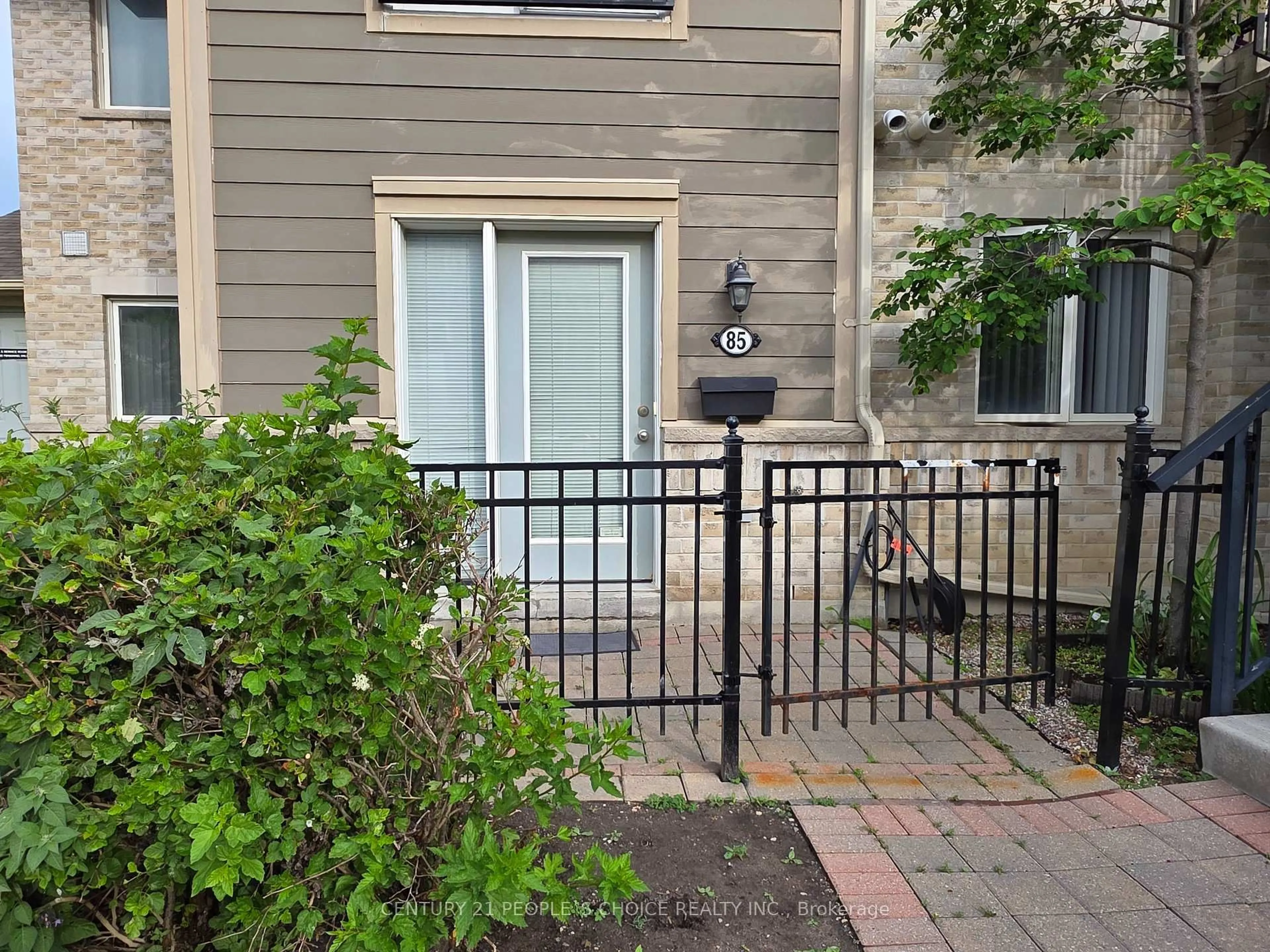 Patio, street for 60 Fairwood Circ #85, Brampton Ontario L6R 0Y6