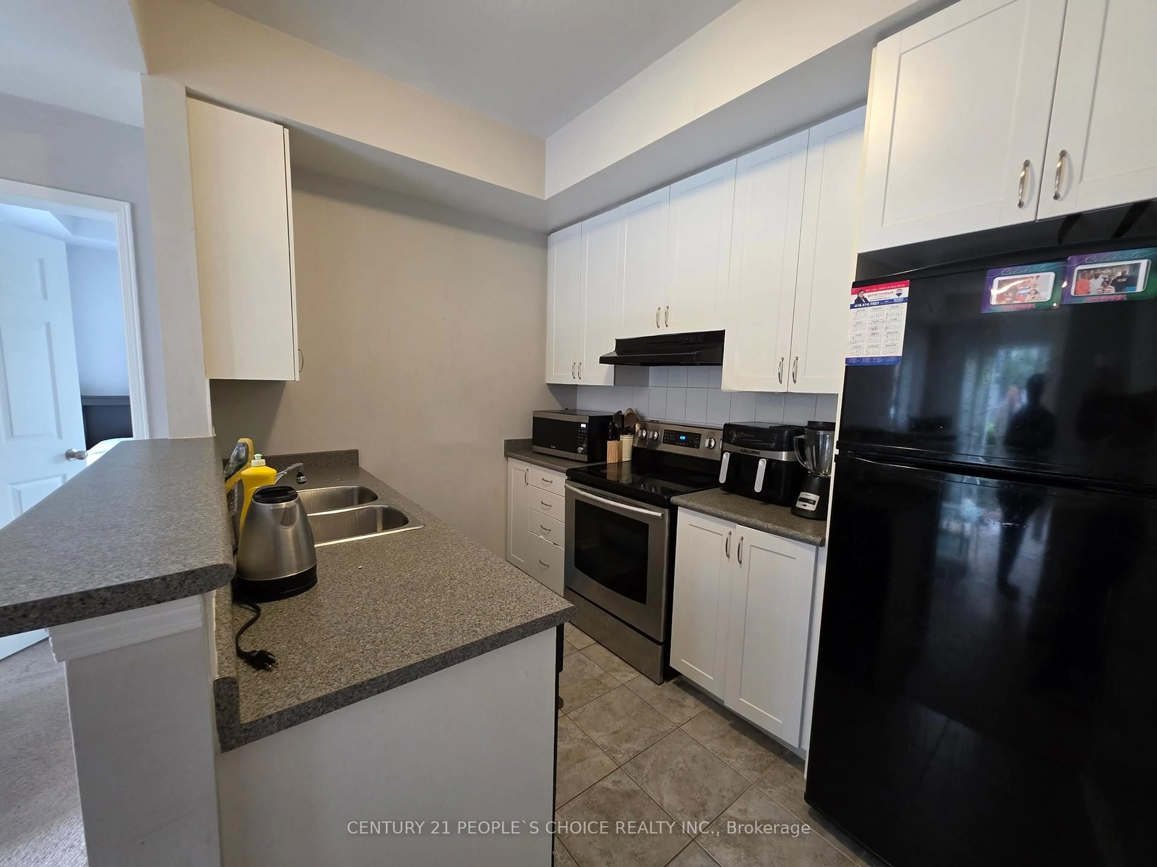 Standard kitchen, unknown for 60 Fairwood Circ #85, Brampton Ontario L6R 0Y6