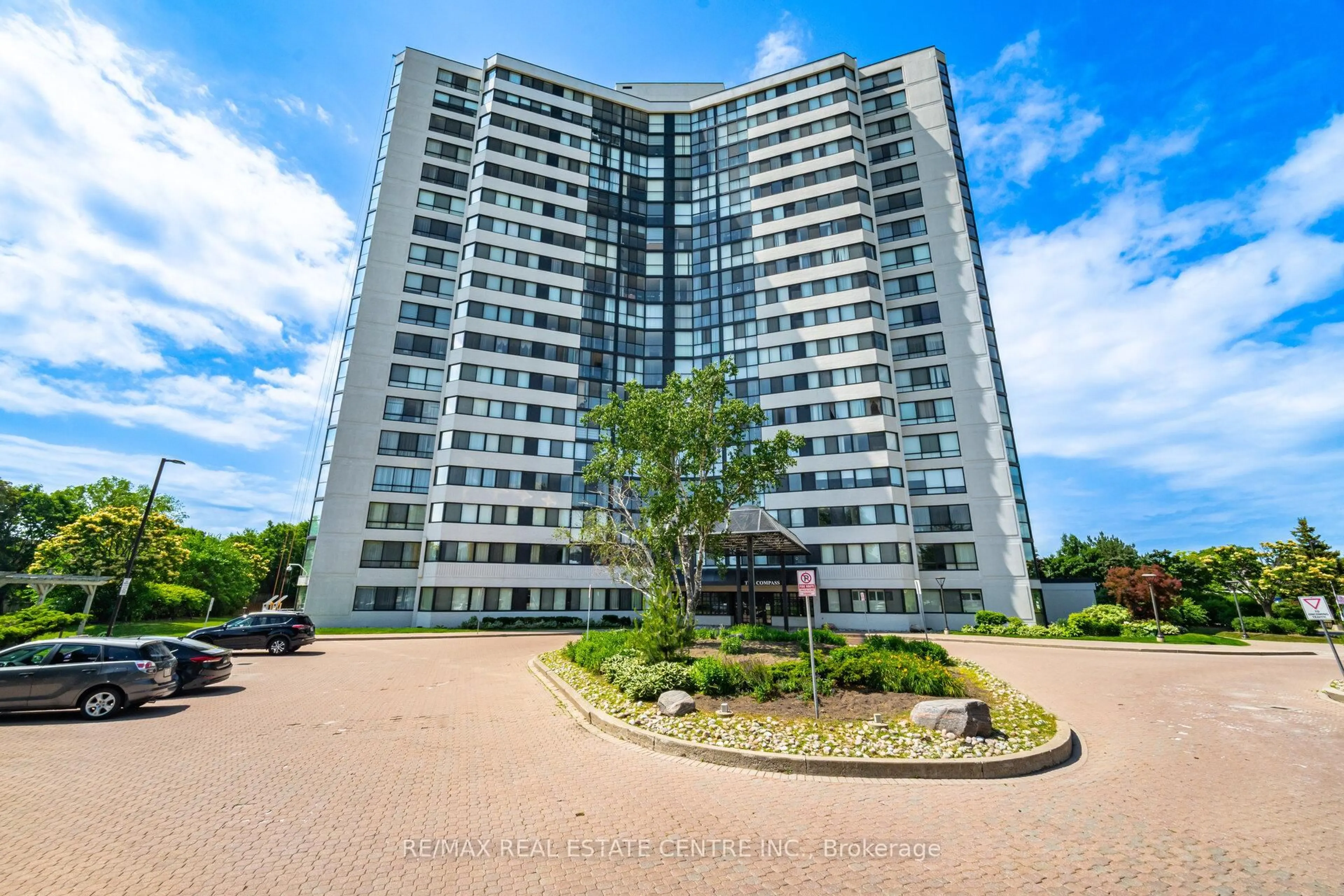 A pic from outside/outdoor area/front of a property/back of a property/a pic from drone, building for 1360 Rathburn Rd #705, Mississauga Ontario L4W 4H4