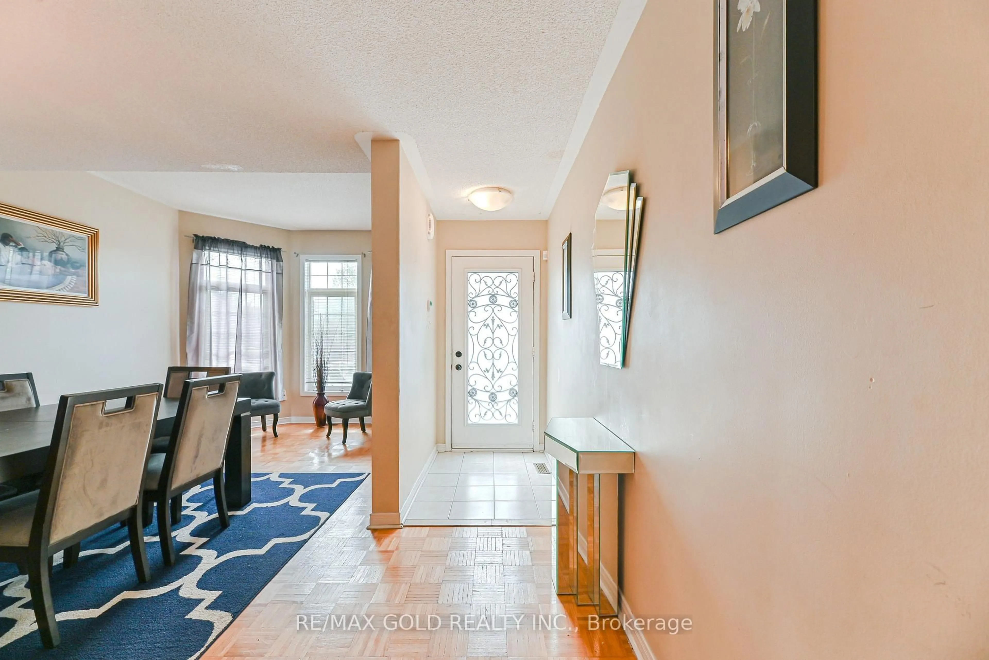 Indoor entryway for 48 Nostalgia Crt, Brampton Ontario L6X 5C6