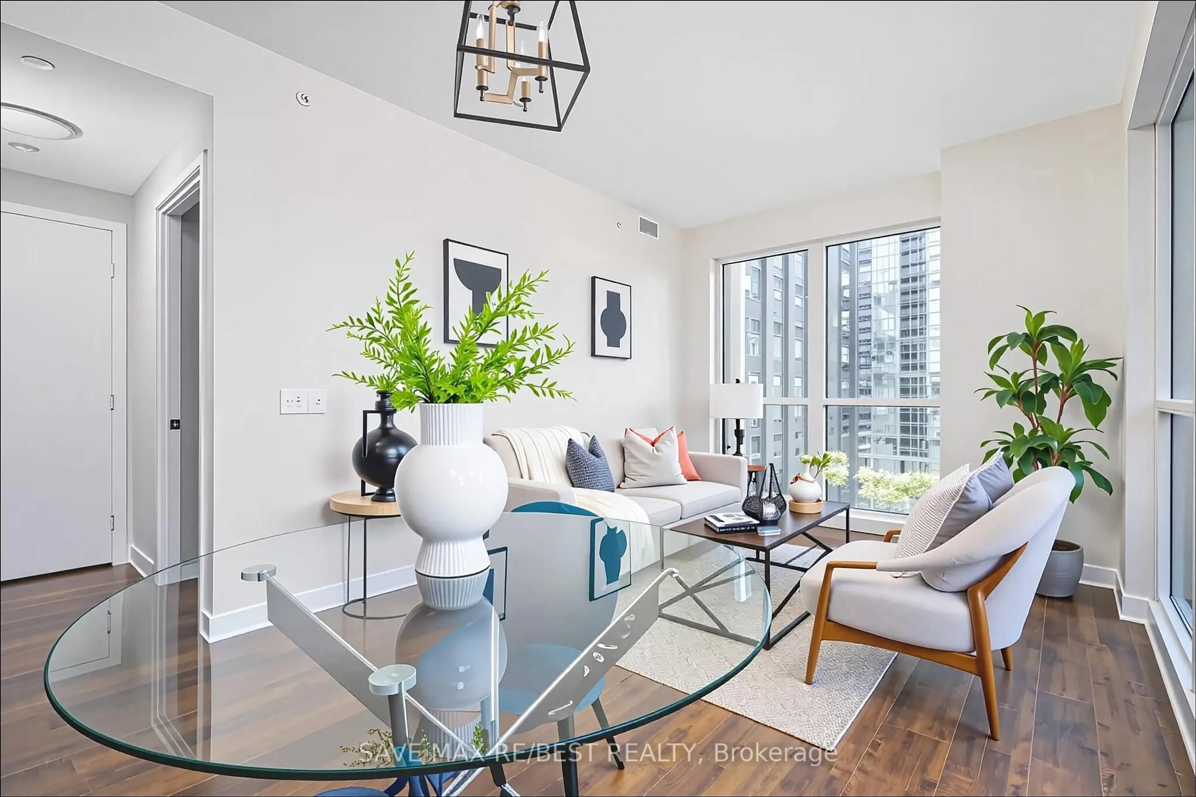 Living room with furniture, unknown for 10 Park Lawn Rd #807, Toronto Ontario M8V 0H9