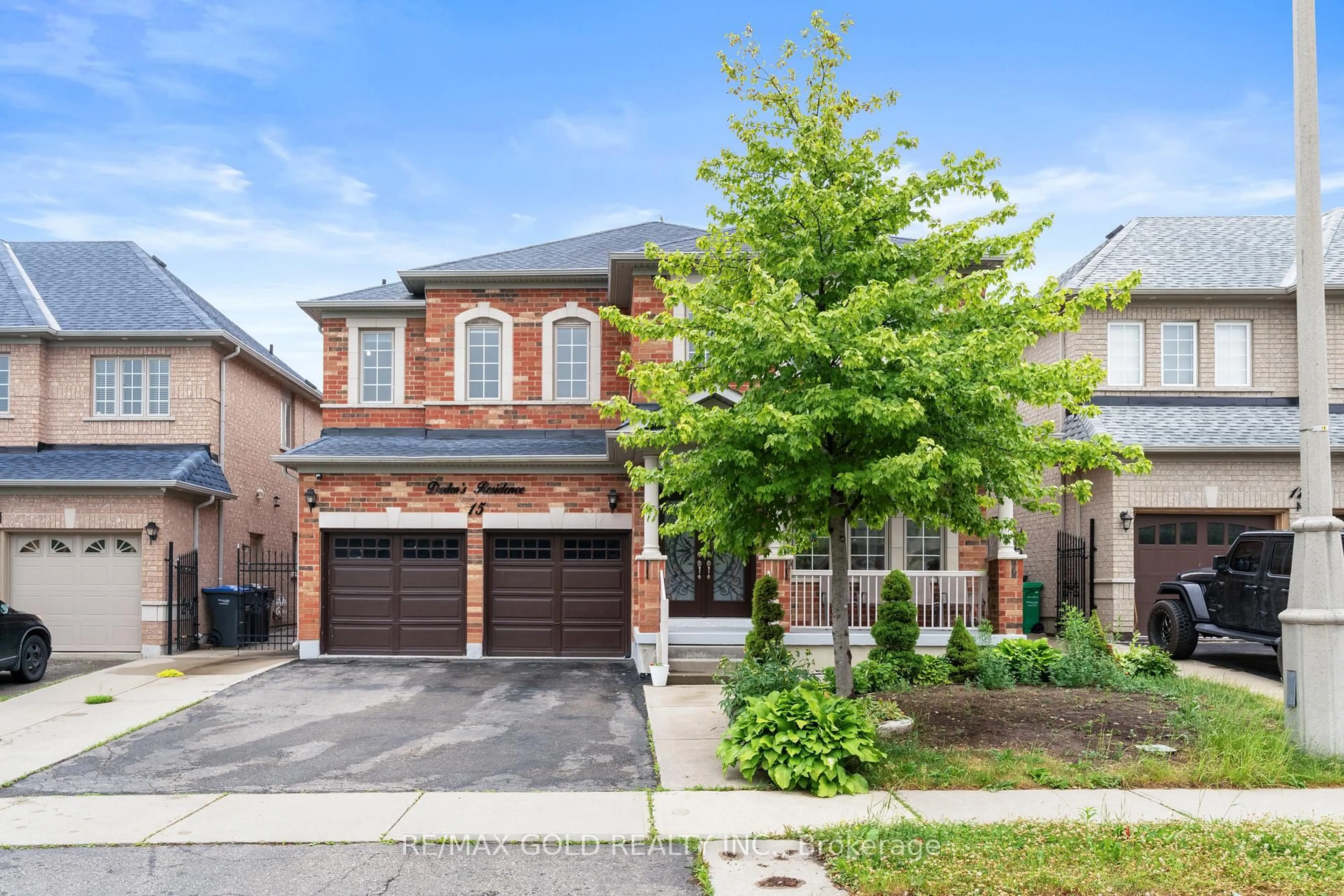 Home with brick exterior material, street for 15 Eagle Plains Dr, Brampton Ontario L6R 3M6