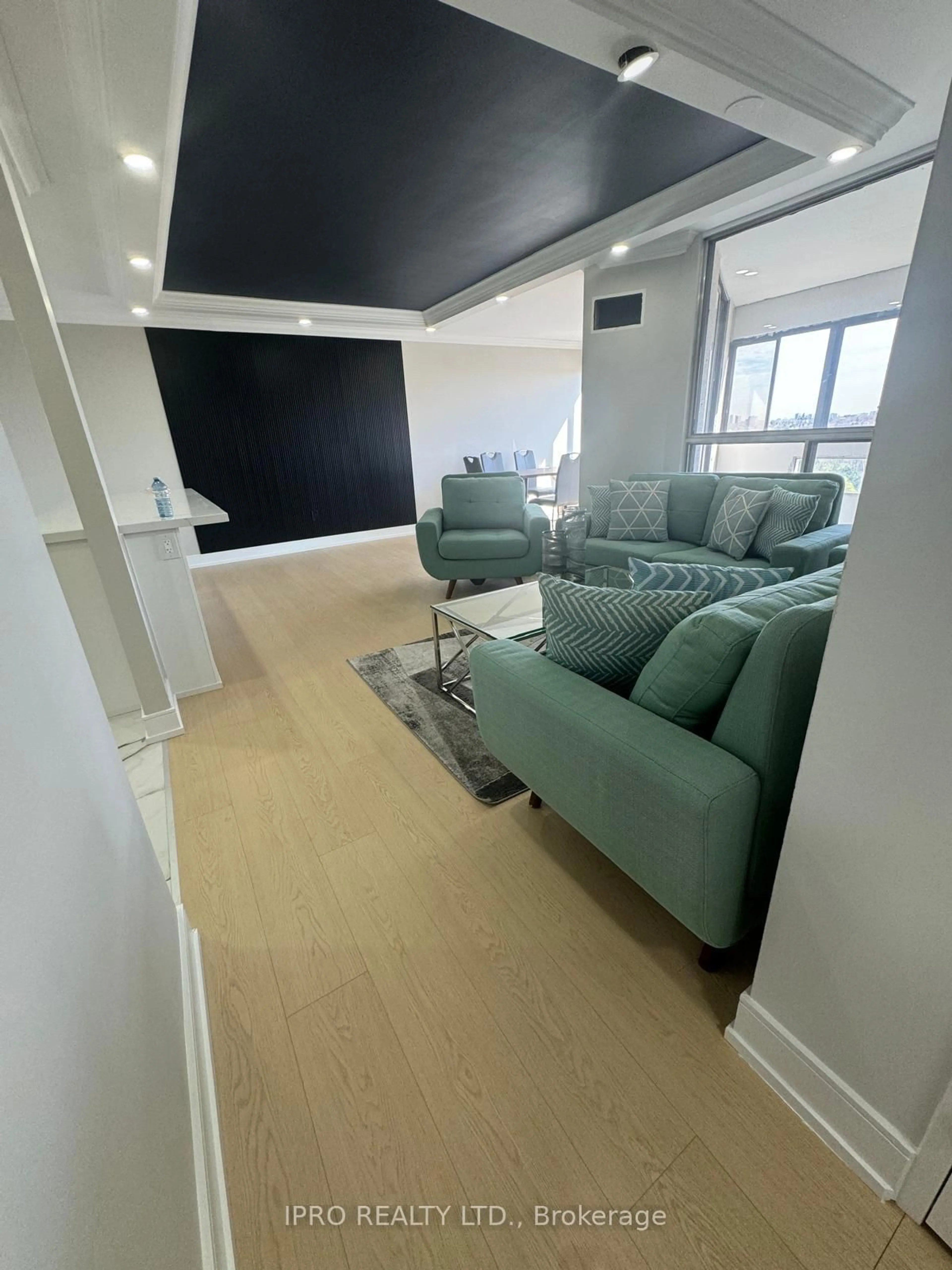A pic of a room for 1580 Mississauga Valley Blvd #1110, Mississauga Ontario L5A 3T8