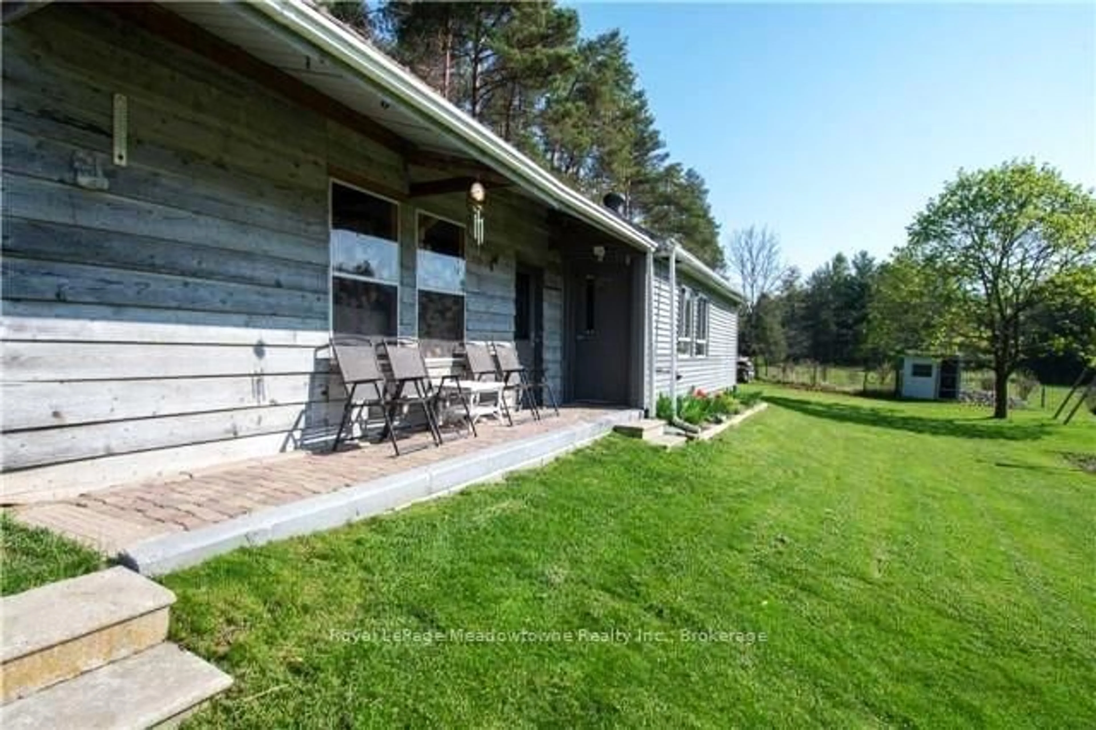 Patio, unknown for 13735 Guelph Line, Milton Ontario L0P 1B0