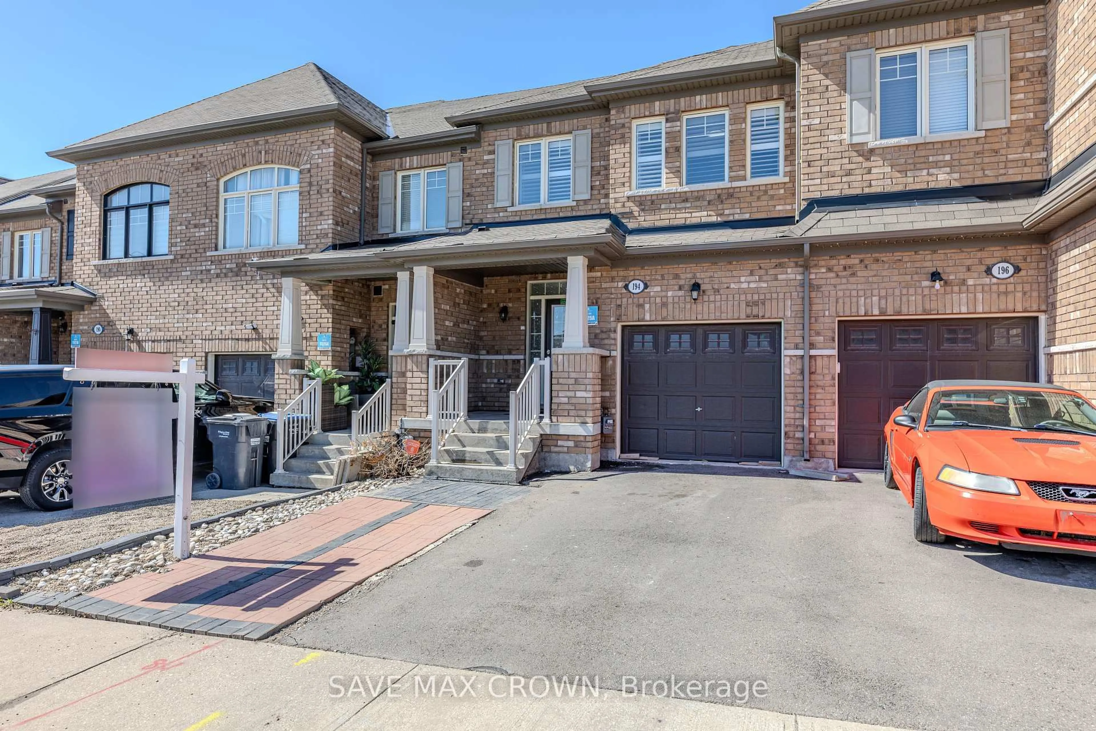 Home with brick exterior material, street for 194 Sky Harbour Dr, Brampton Ontario L6Y 2Z9