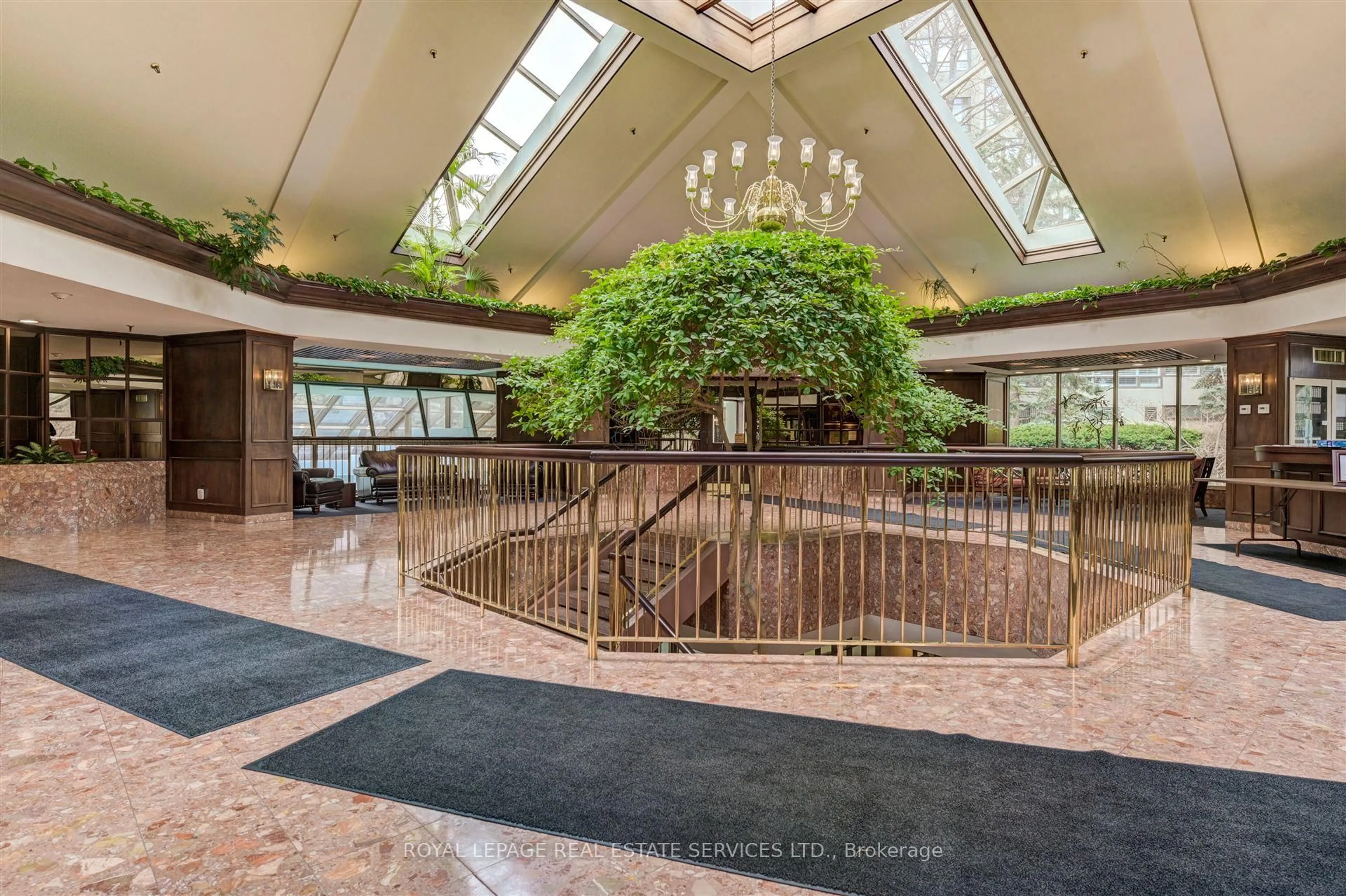 Lobby for 1320 Islington Ave #1602, Toronto Ontario M9A 5C6