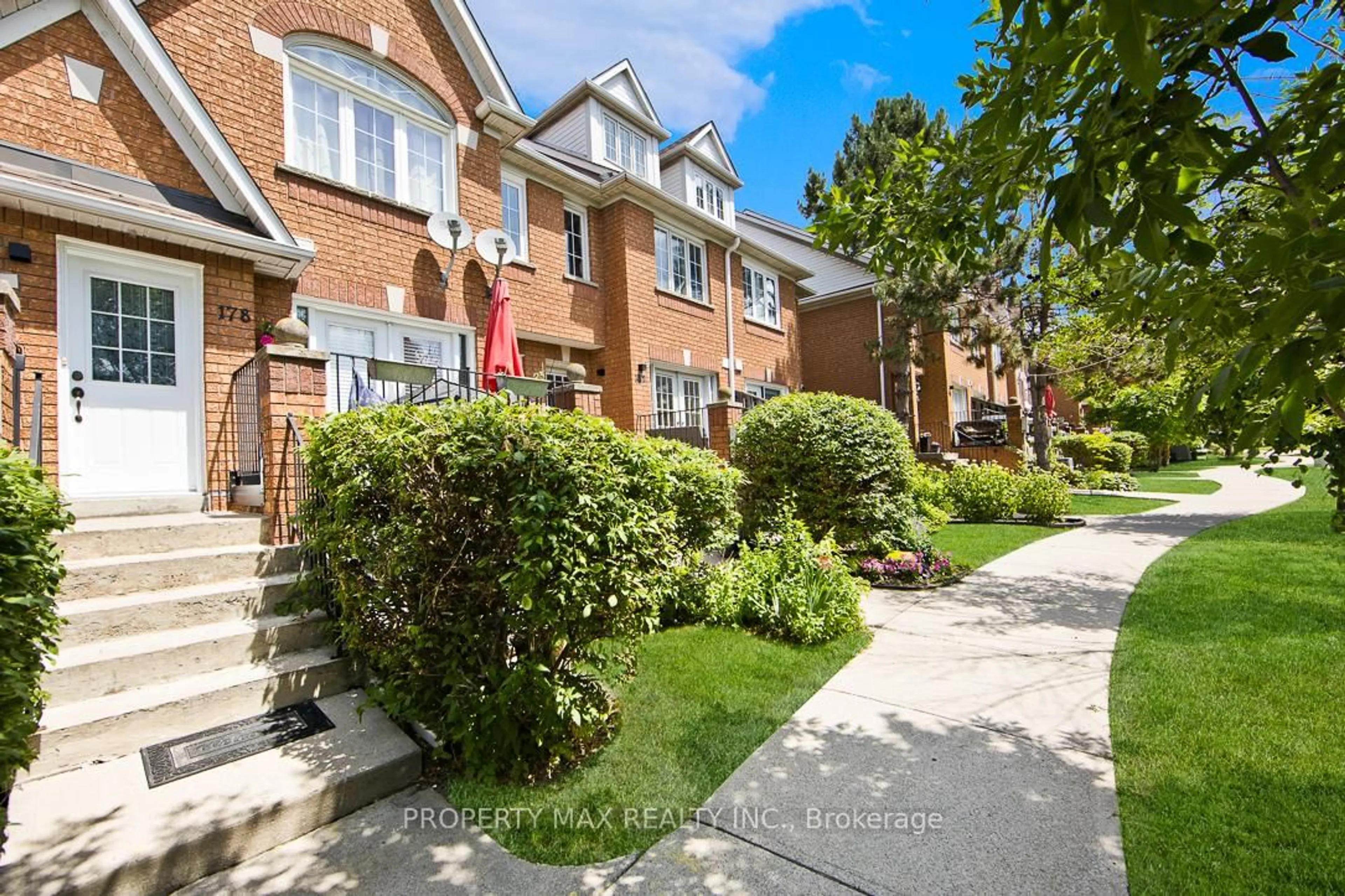 Patio, street for 178 Rory Rd #39, Toronto Ontario M6L 3G4