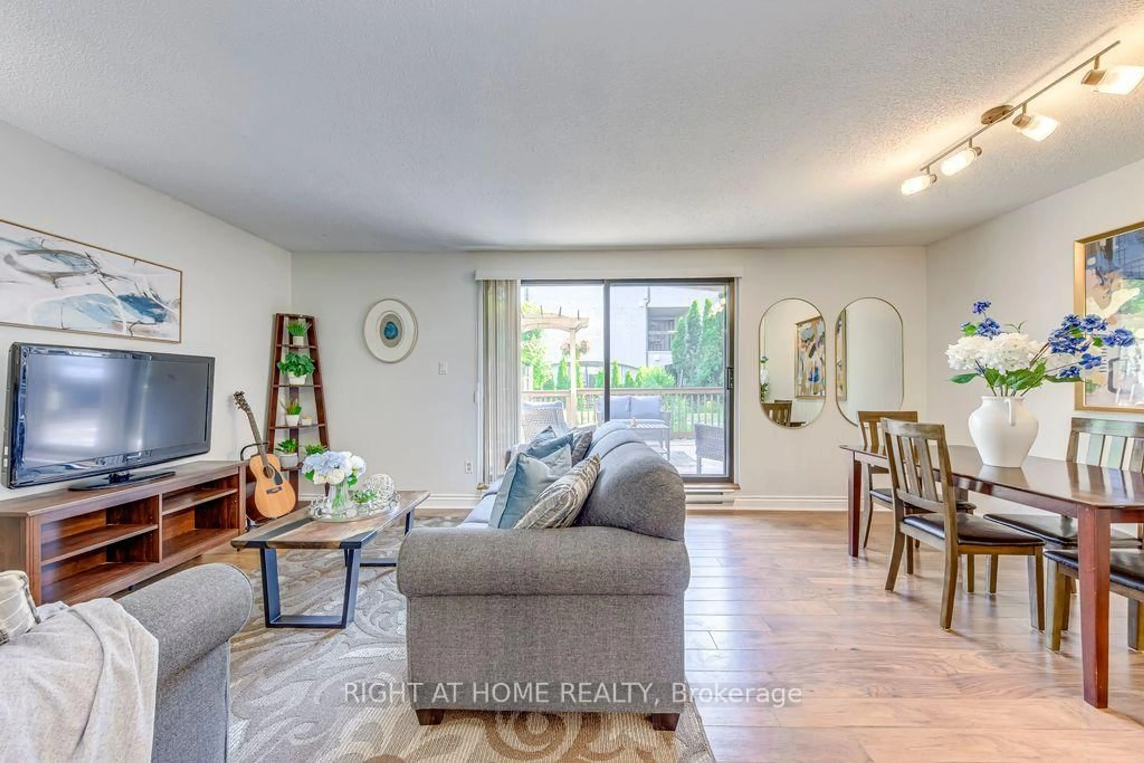 Living room with furniture, unknown for 1008 Falgarwood Dr #02, Oakville Ontario L6H 2P5