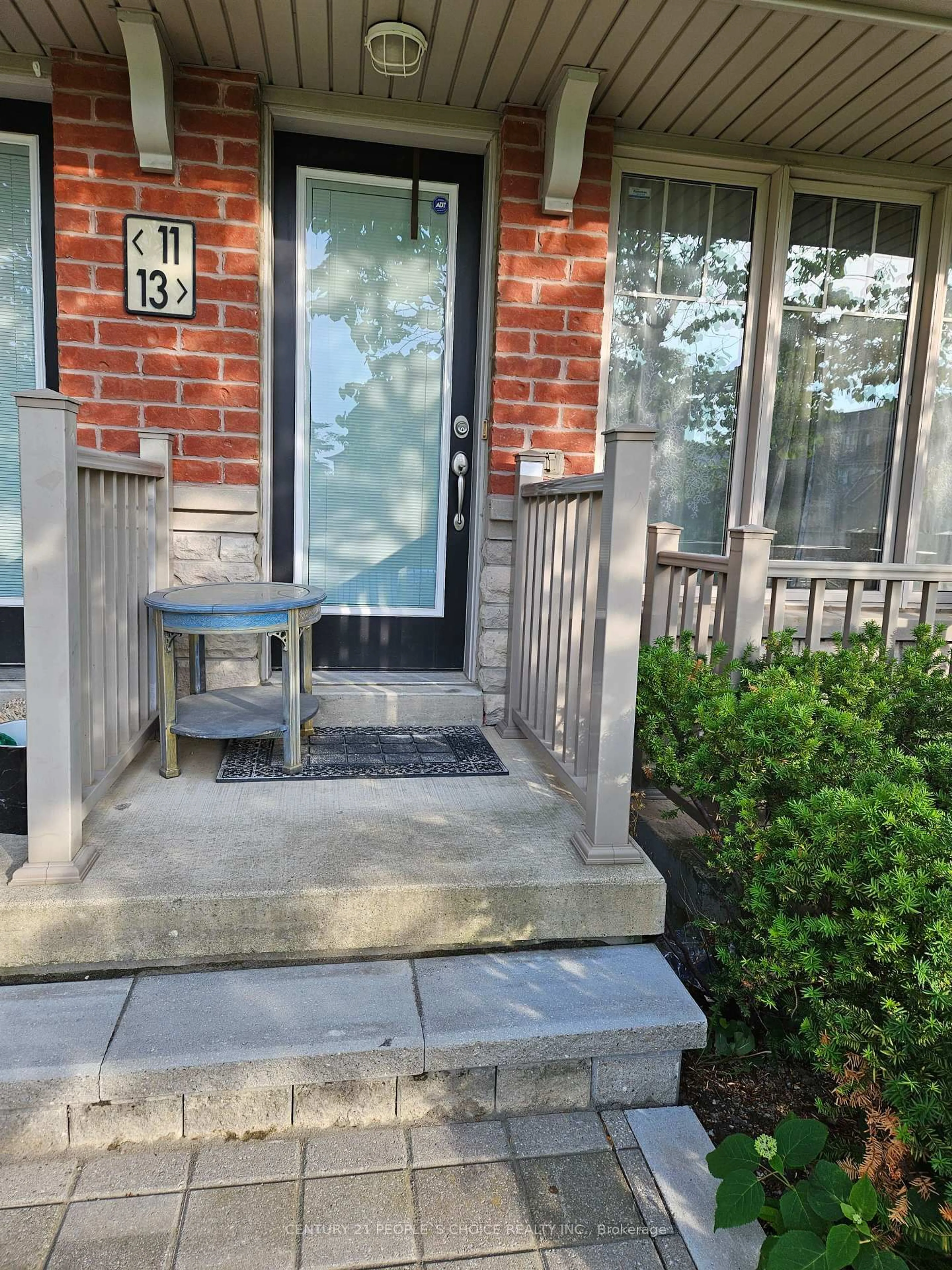 Indoor entryway for 3200 Bentley Dr #13, Mississauga Ontario L5M 0P7