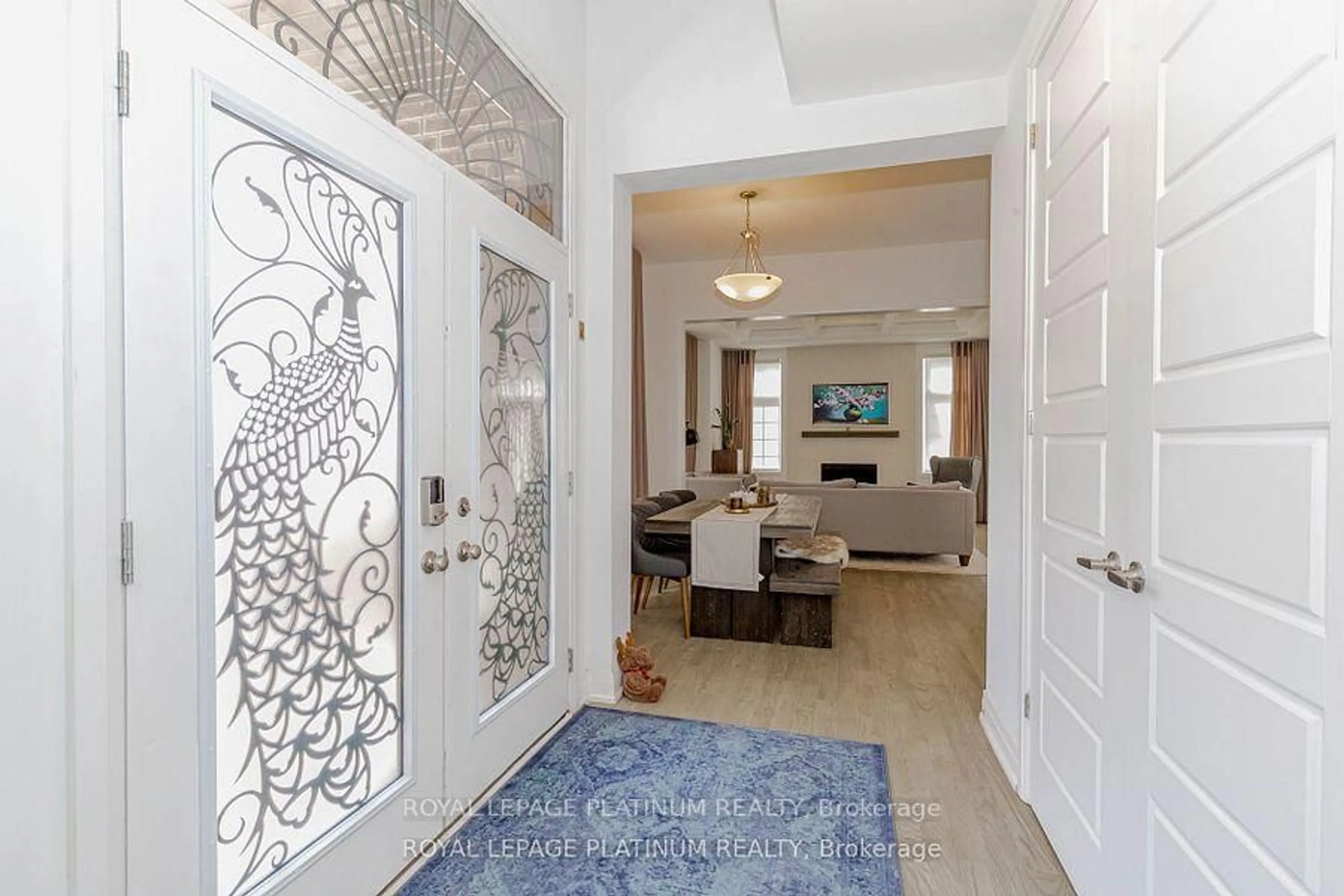 Indoor entryway for 1343 Marblehead Rd, Oakville Ontario L6M 5N7