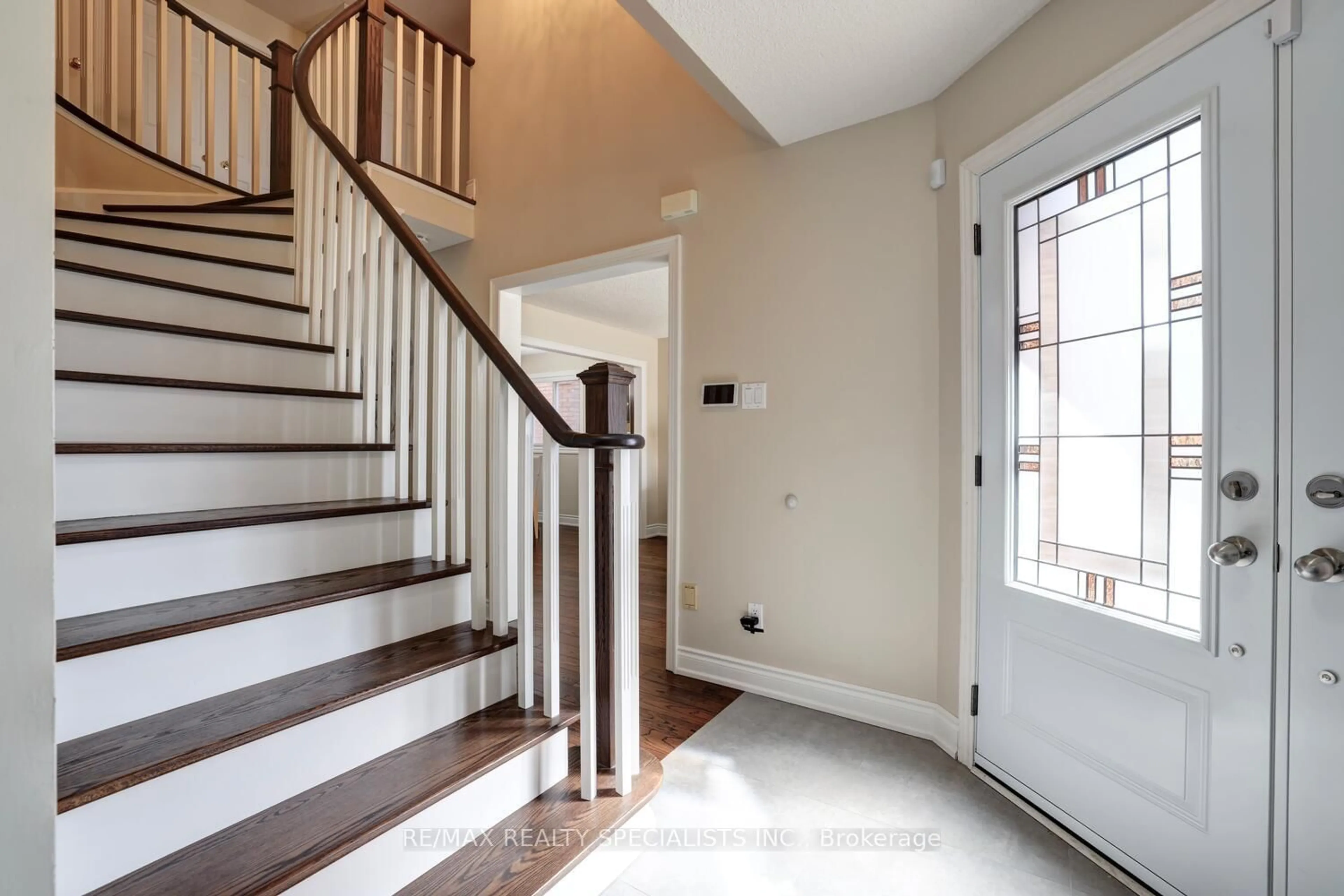 Indoor entryway for 4705 Rathkeale Rd, Mississauga Ontario L5V 1J8