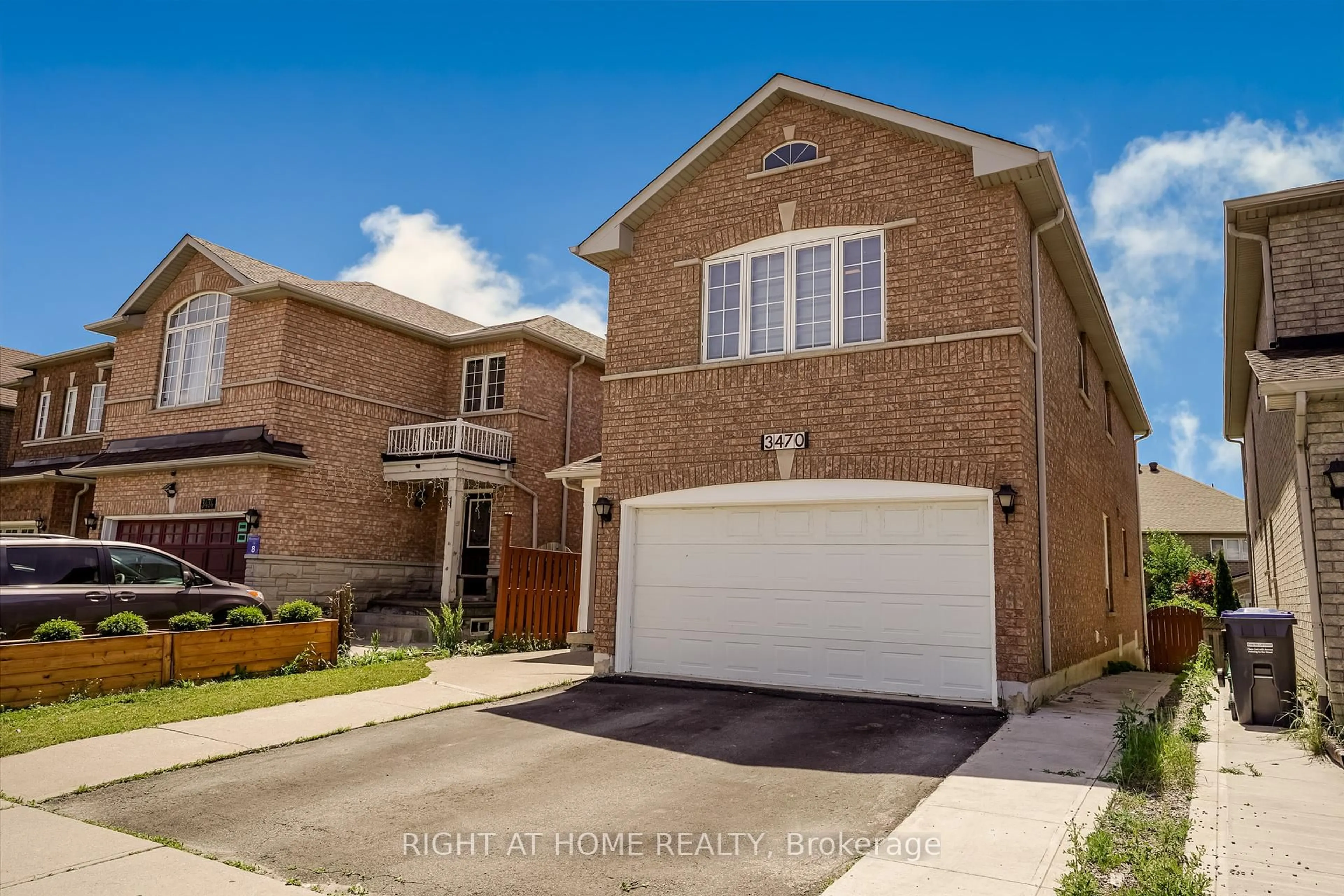 Home with brick exterior material, street for 3470 Crimson King Circ, Mississauga Ontario L5N 8M9