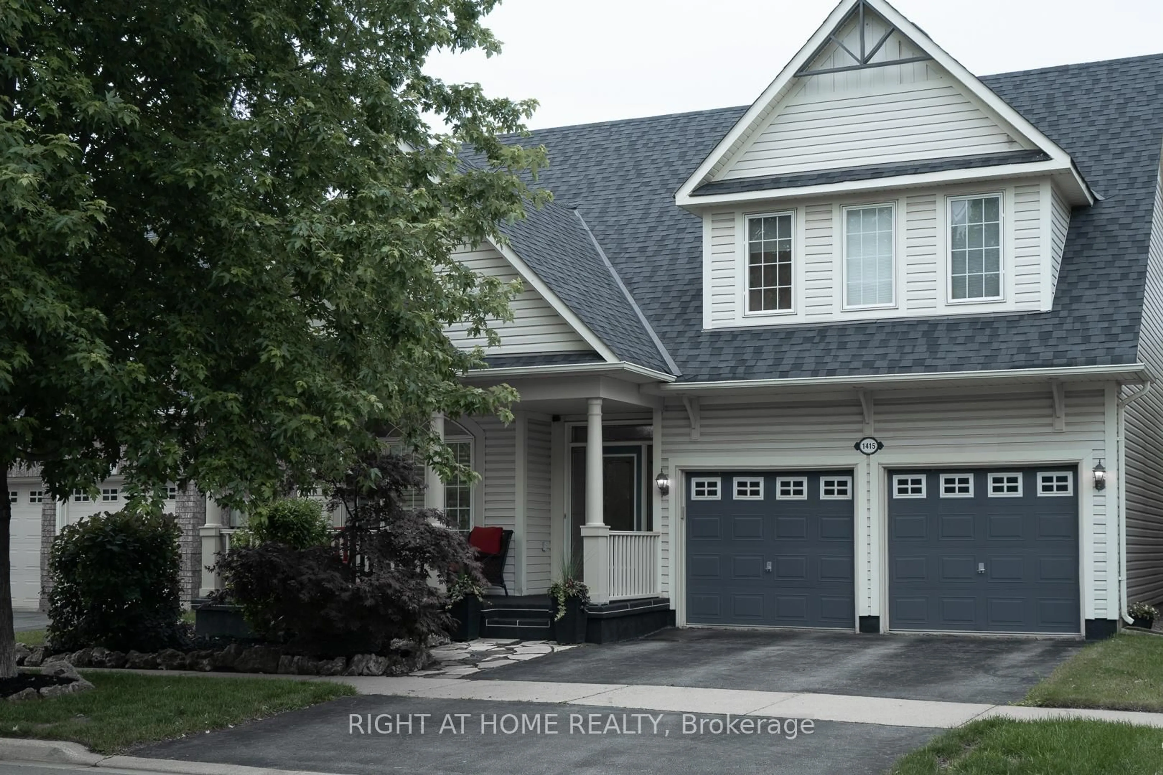 Home with vinyl exterior material, street for 1415 Hearst Blvd, Milton Ontario L9T 6M6