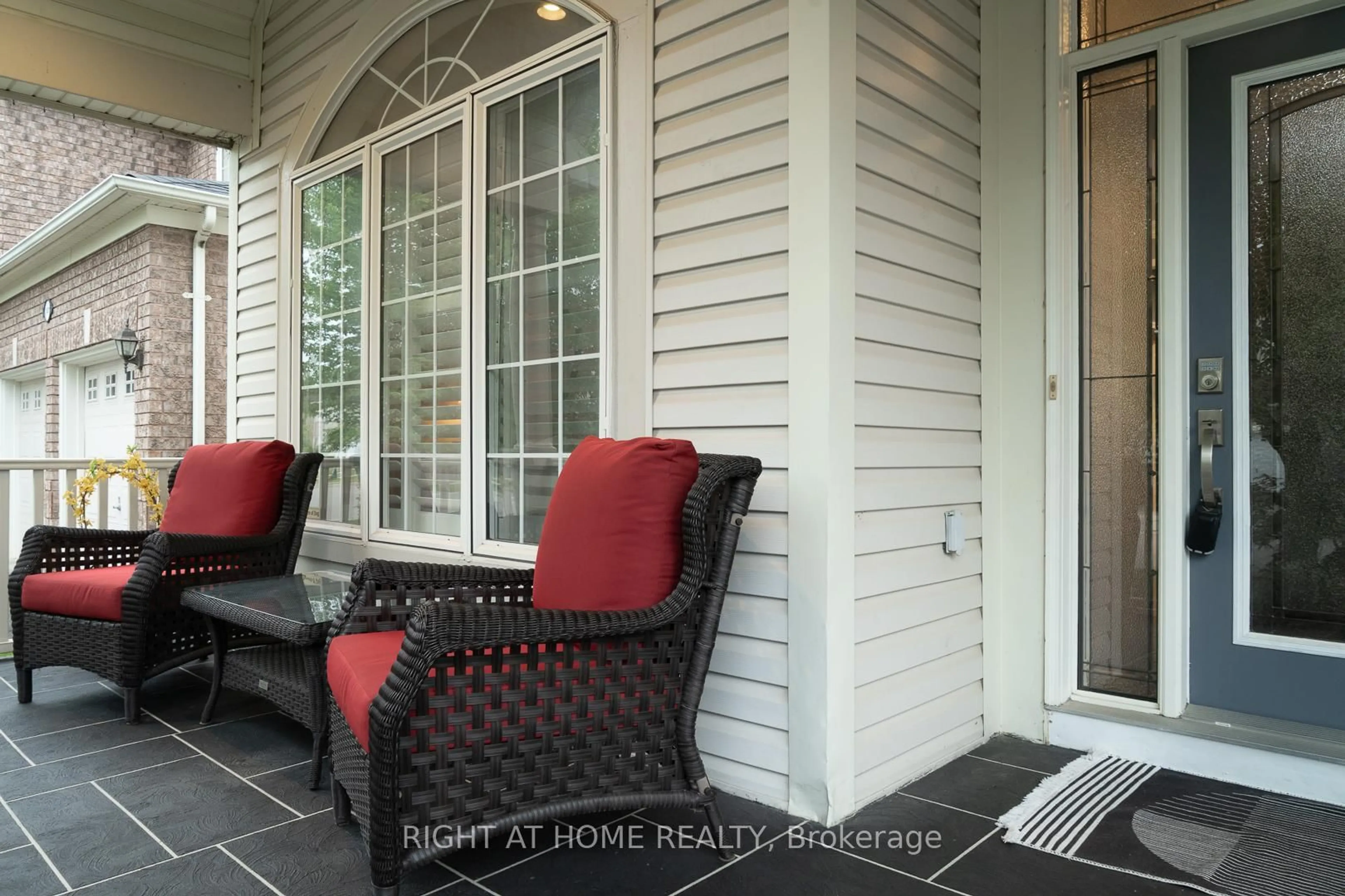 Patio, street for 1415 Hearst Blvd, Milton Ontario L9T 6M6
