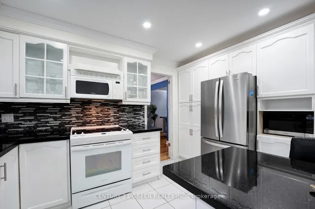 Additional image 36 of 26 MacDougall Dr