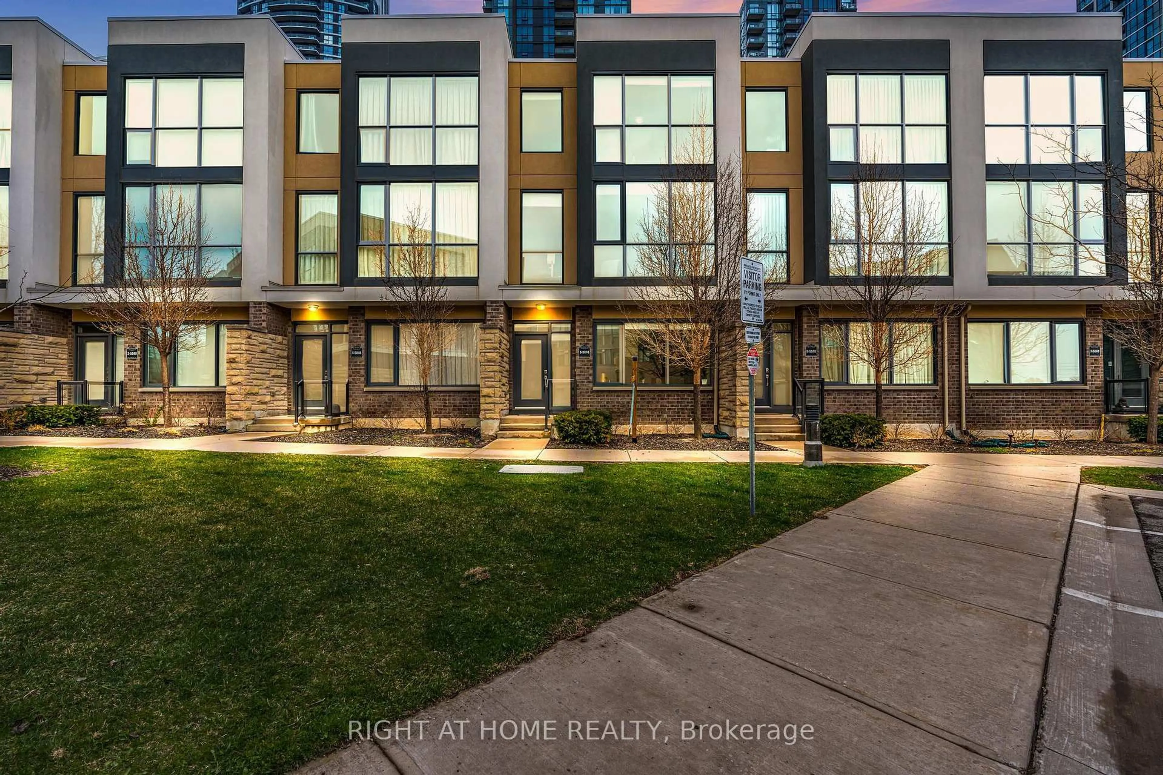 Unknown for 5040 Four Springs Ave #5, Mississauga Ontario L5R 0E9