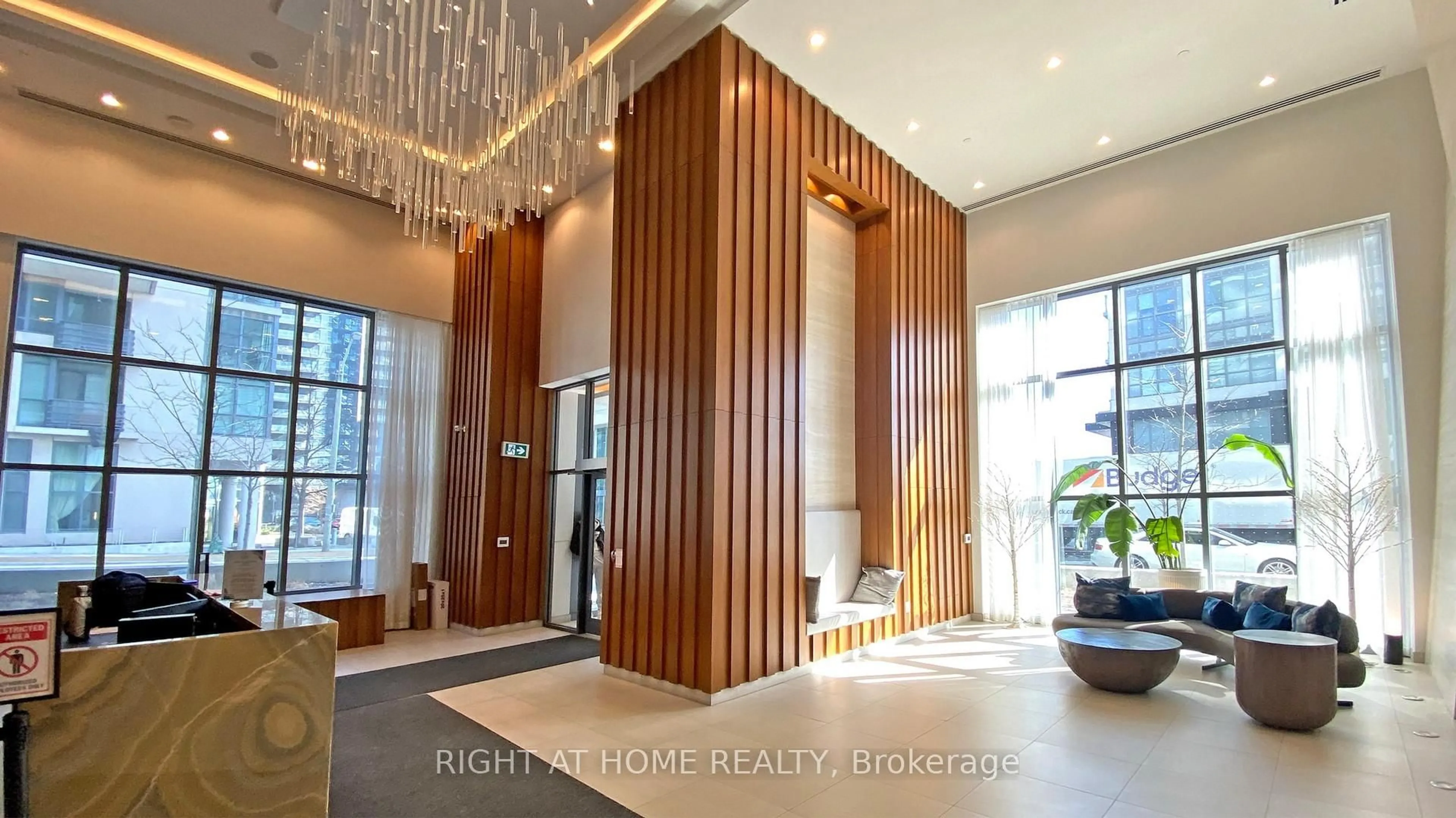 Indoor foyer for 70 Annie Craig Dr #2703, Toronto Ontario M8V 0G2