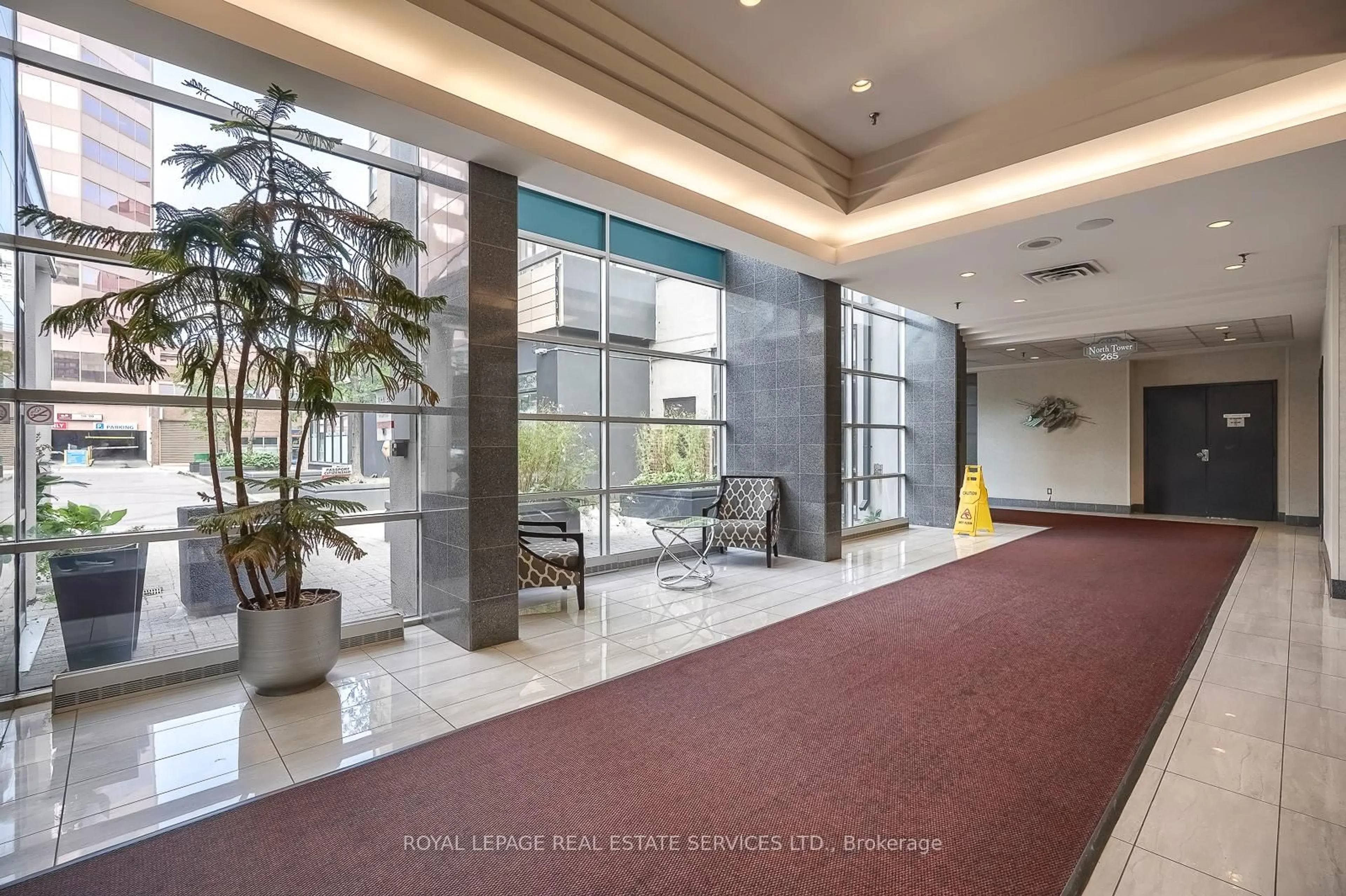 Indoor foyer for 265 Enfield Pl #1008, Mississauga Ontario L5B 3Y6