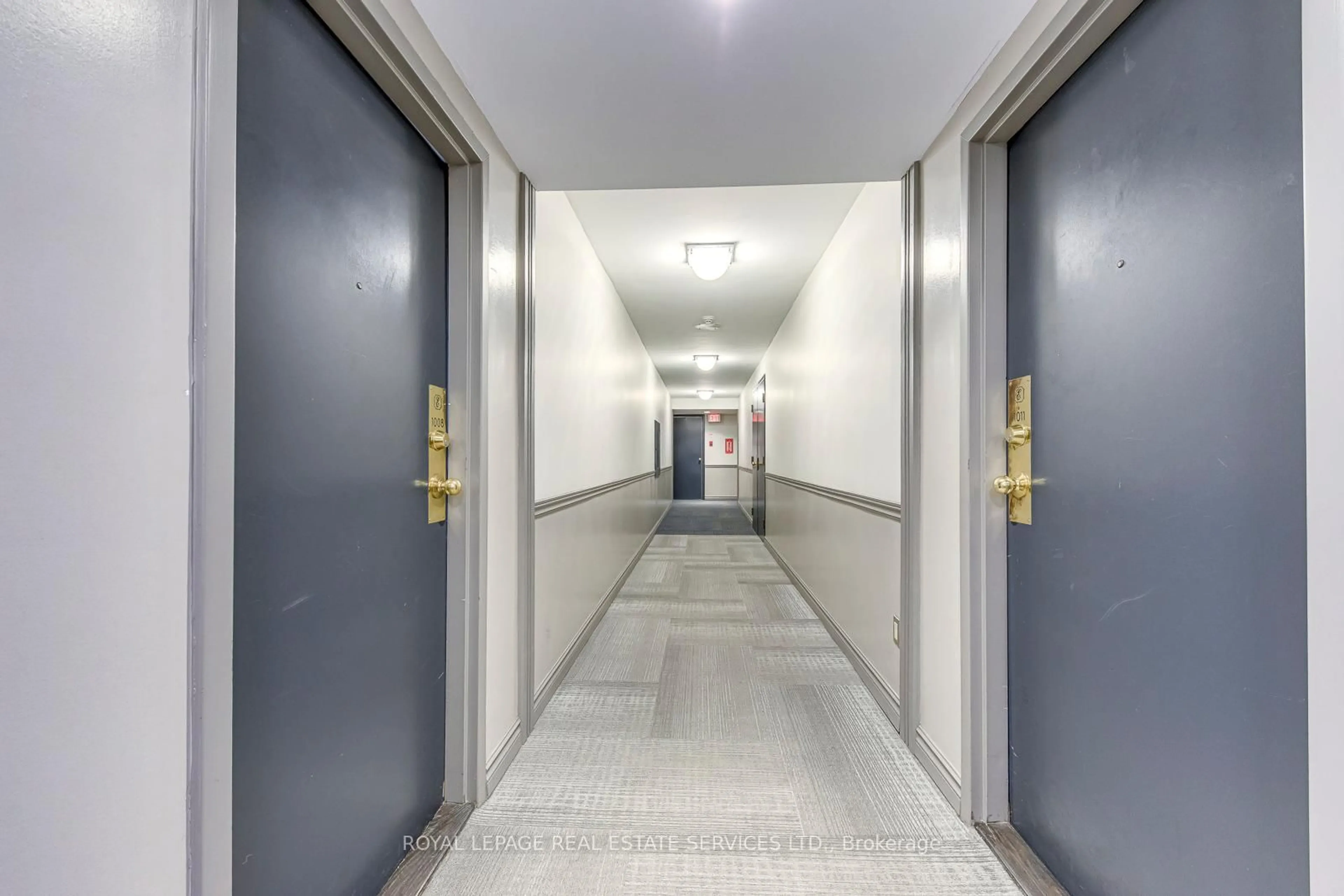 Indoor foyer for 265 Enfield Pl #1008, Mississauga Ontario L5B 3Y6