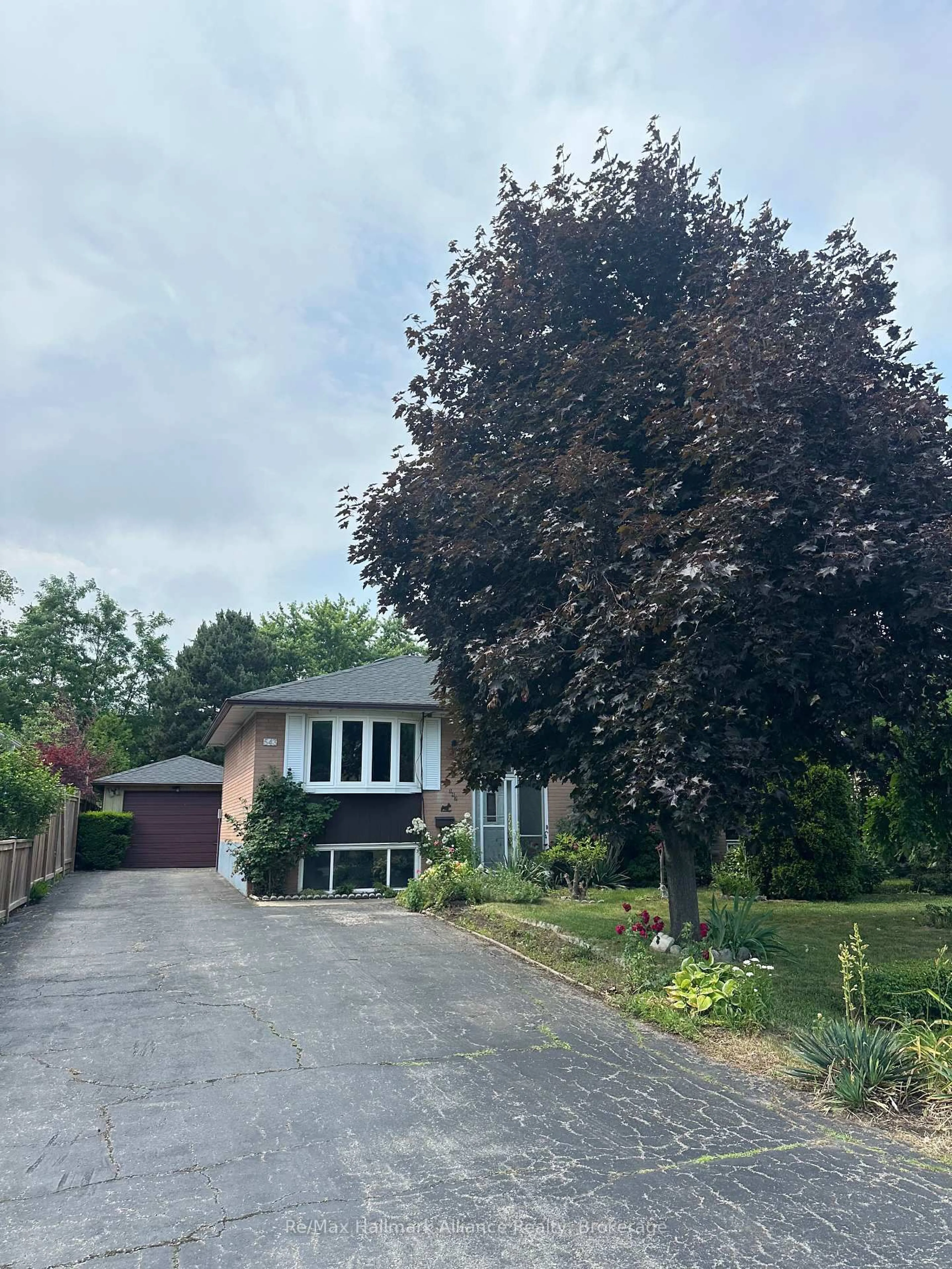Unknown for 543 Pinegrove Dr, Oakville Ontario L6K 2C2