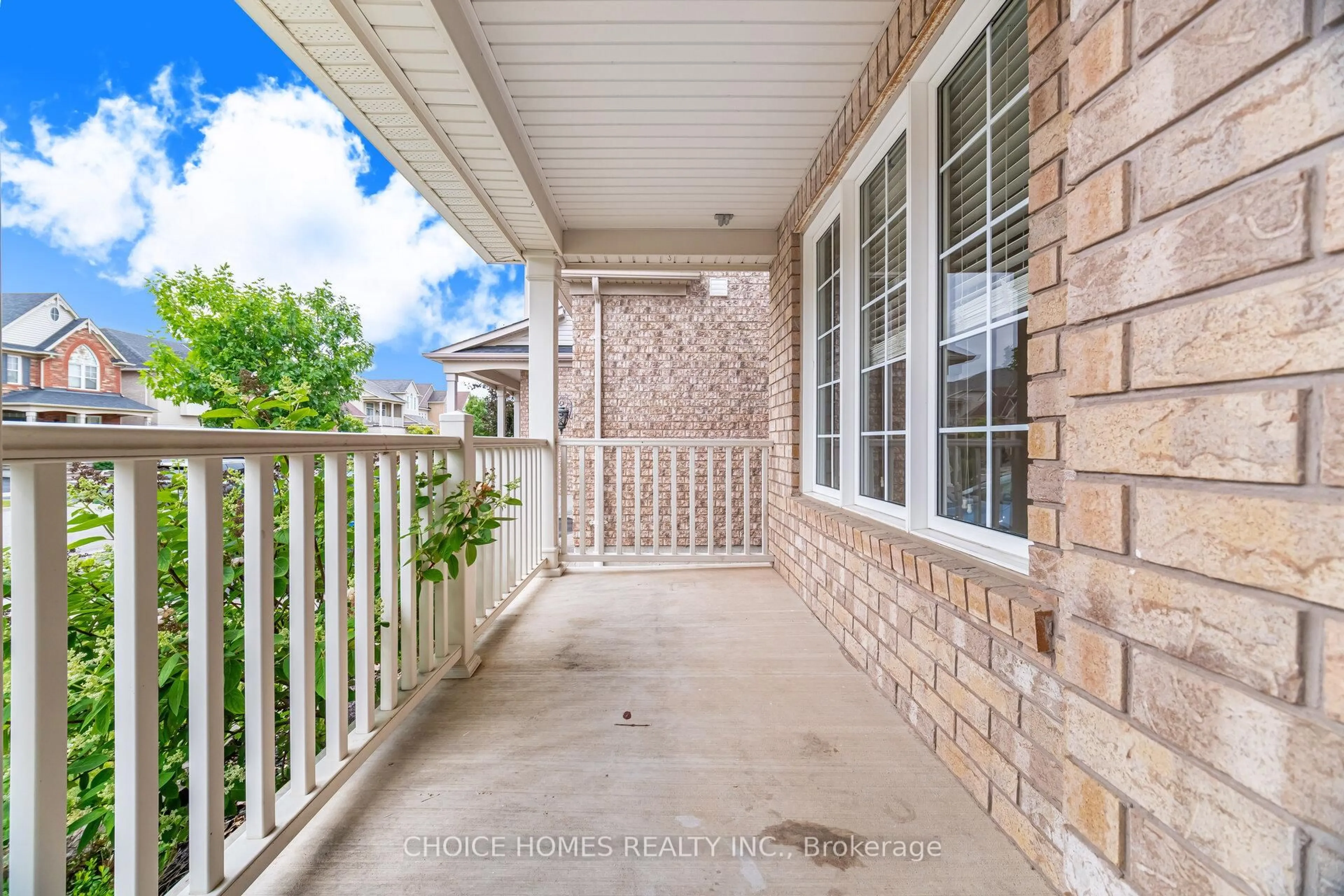 Patio, street for 319 Mcdougall Crossing, Milton Ontario L9T 0N5