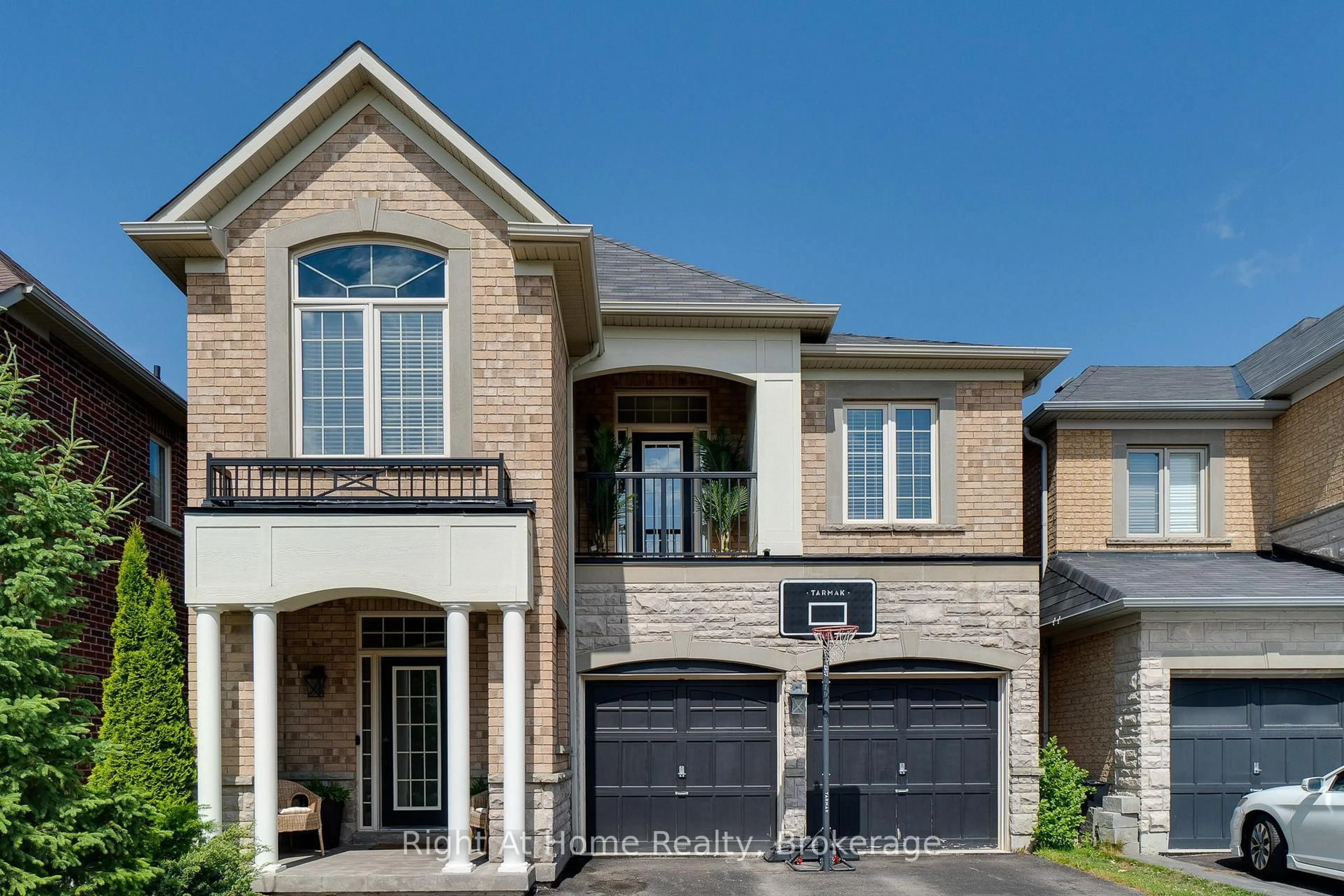 Home with brick exterior material, street for 4269 Carrick St, Burlington Ontario L7M 0N3