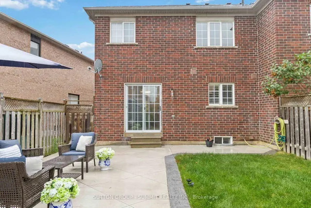 Primary image of 1150 Charlton Way