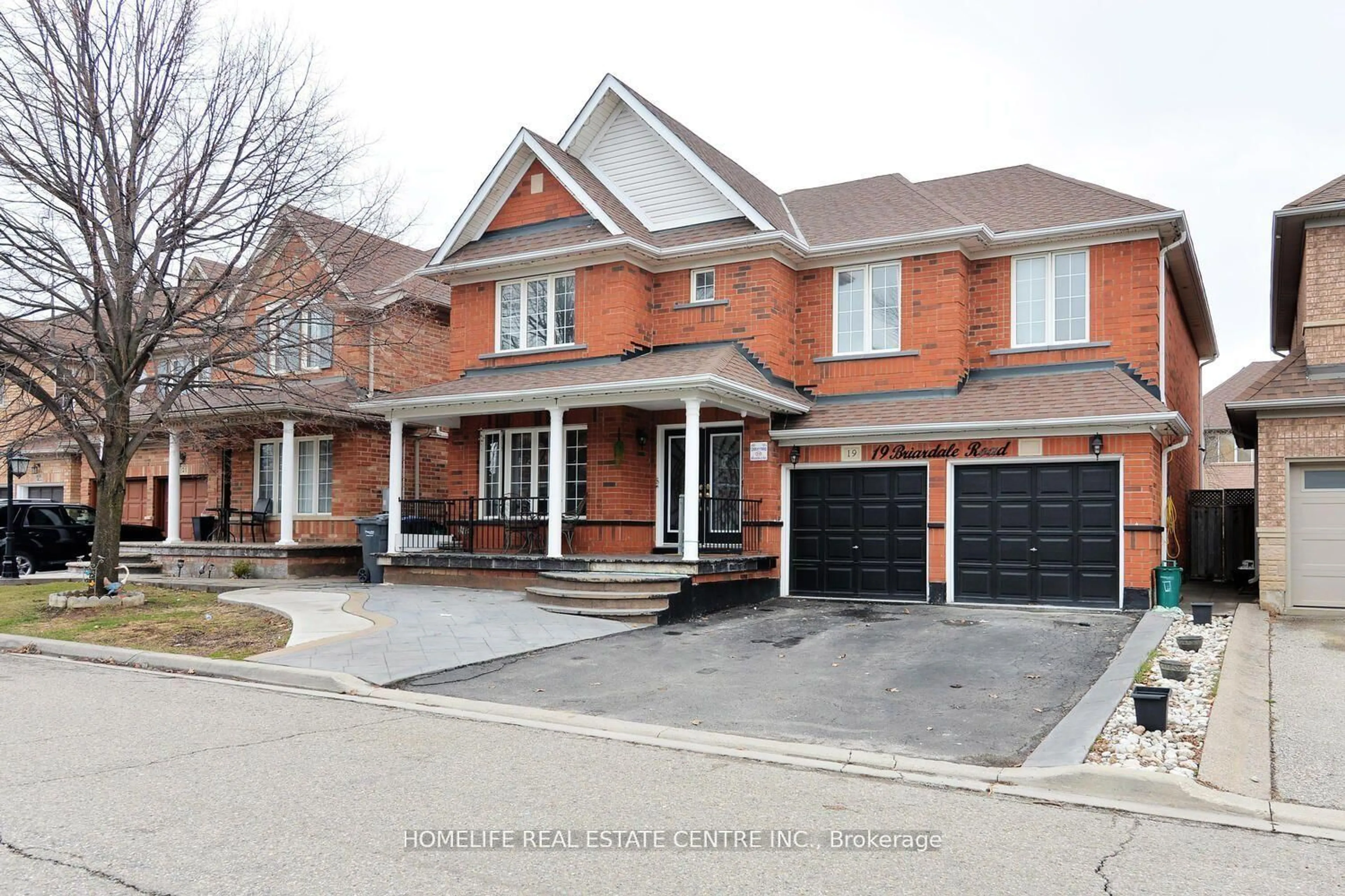Home with brick exterior material, street for 19 Briardale Rd, Brampton Ontario L7A 1S4