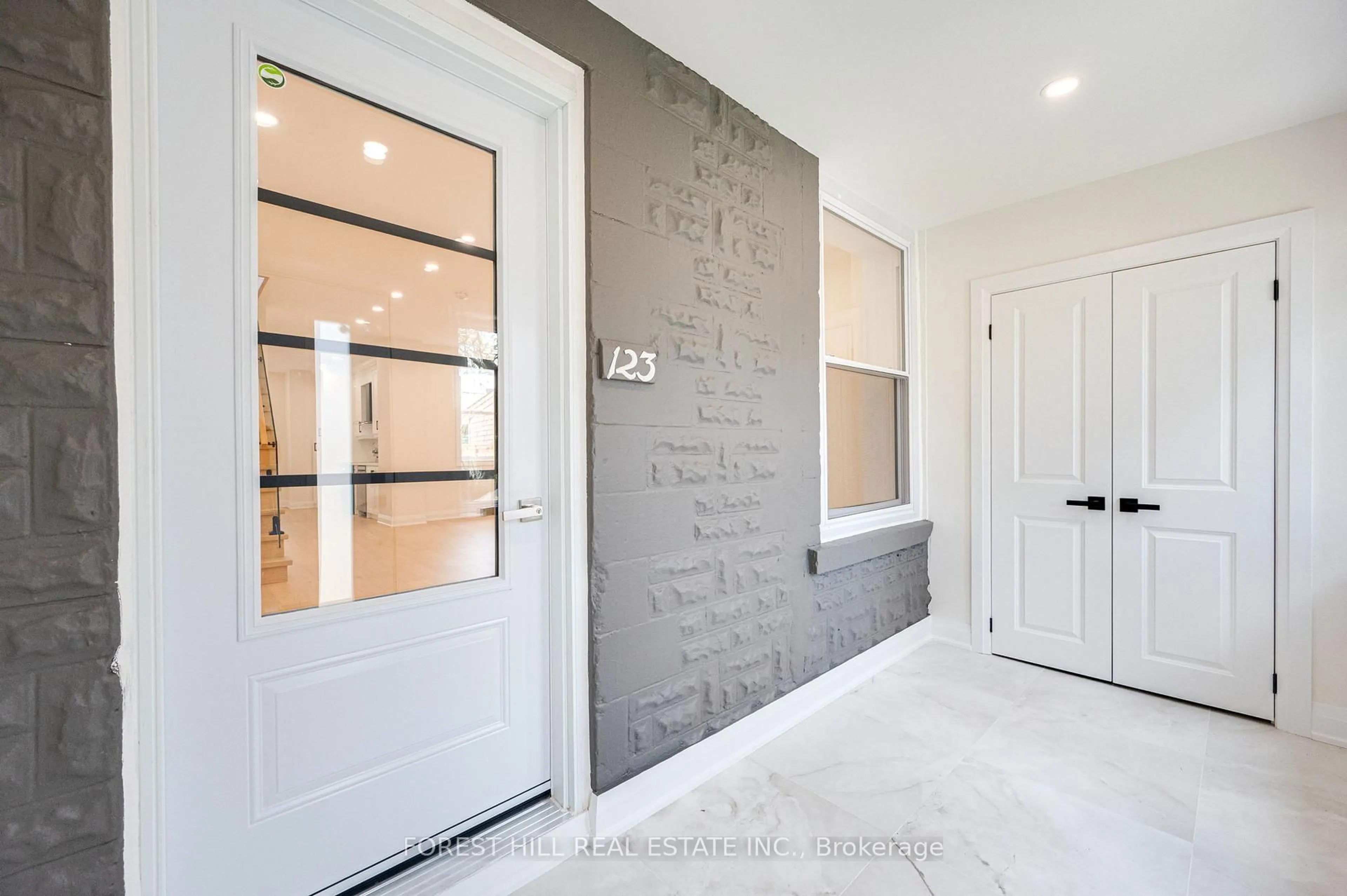 Indoor entryway for 123 Laughton Ave, Toronto Ontario M6N 2X3